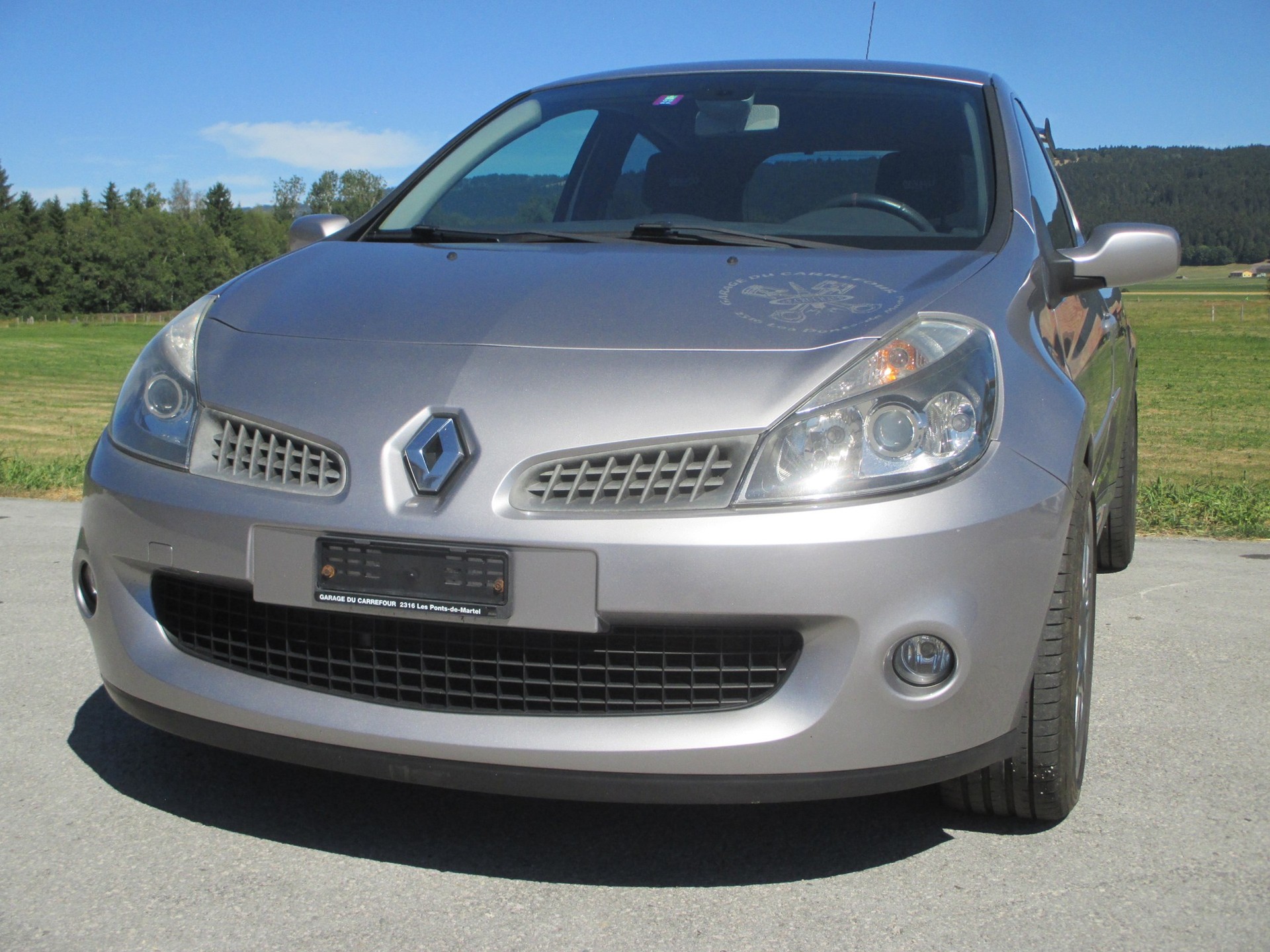 RENAULT Clio 2.0 16V Sport-image-12