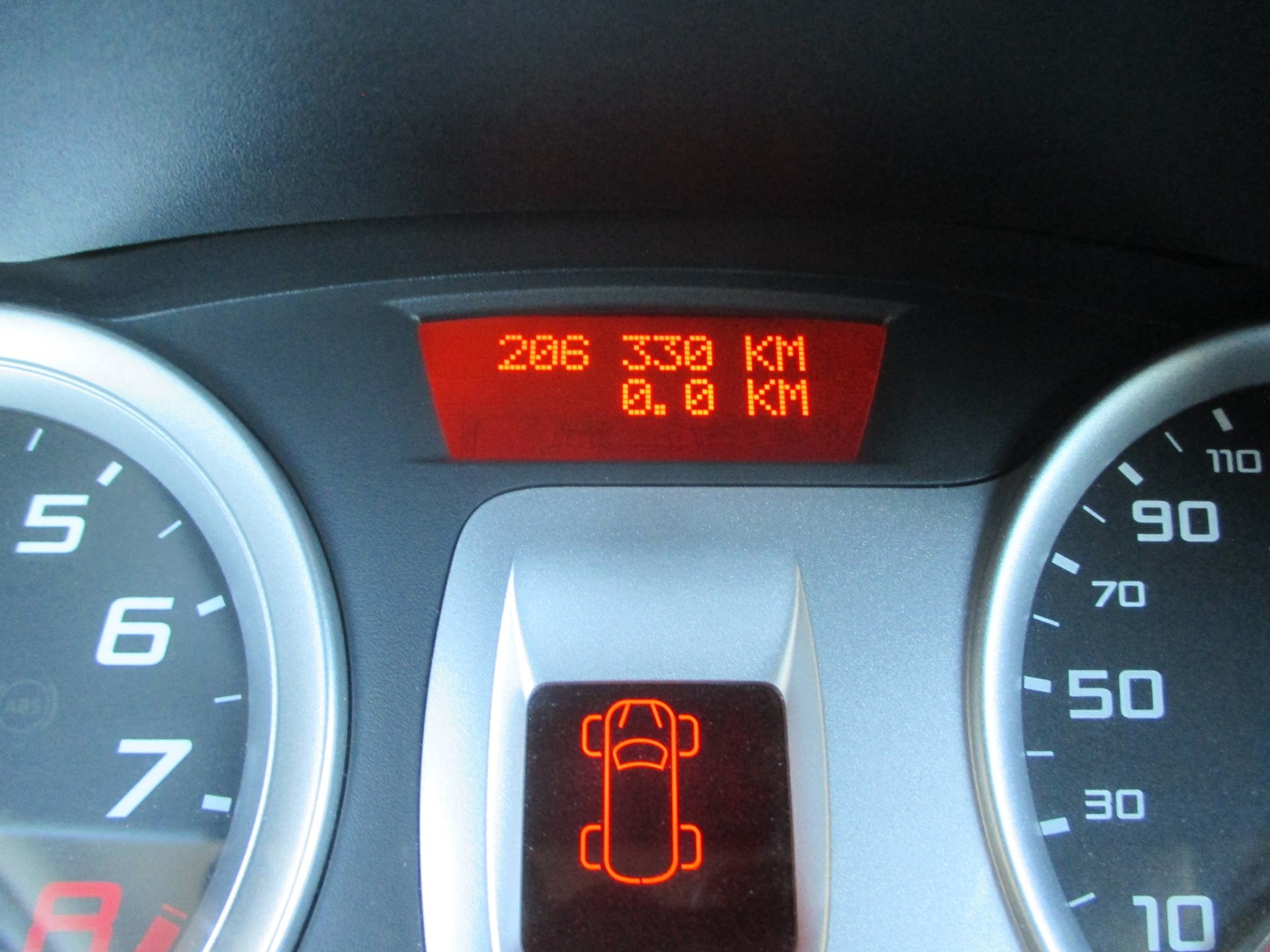 RENAULT Clio 2.0 16V Sport-image-11