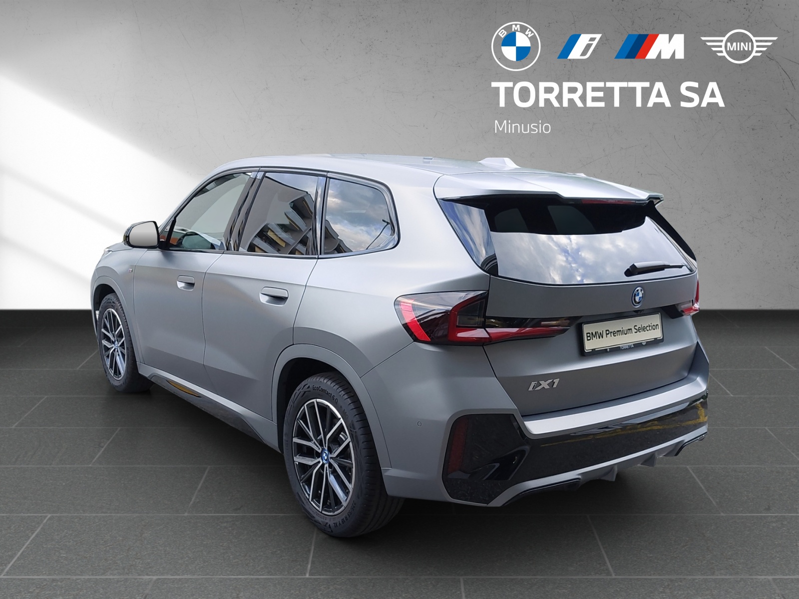 BMW iX1 xDrive 30 M Sport-showroom-element-3