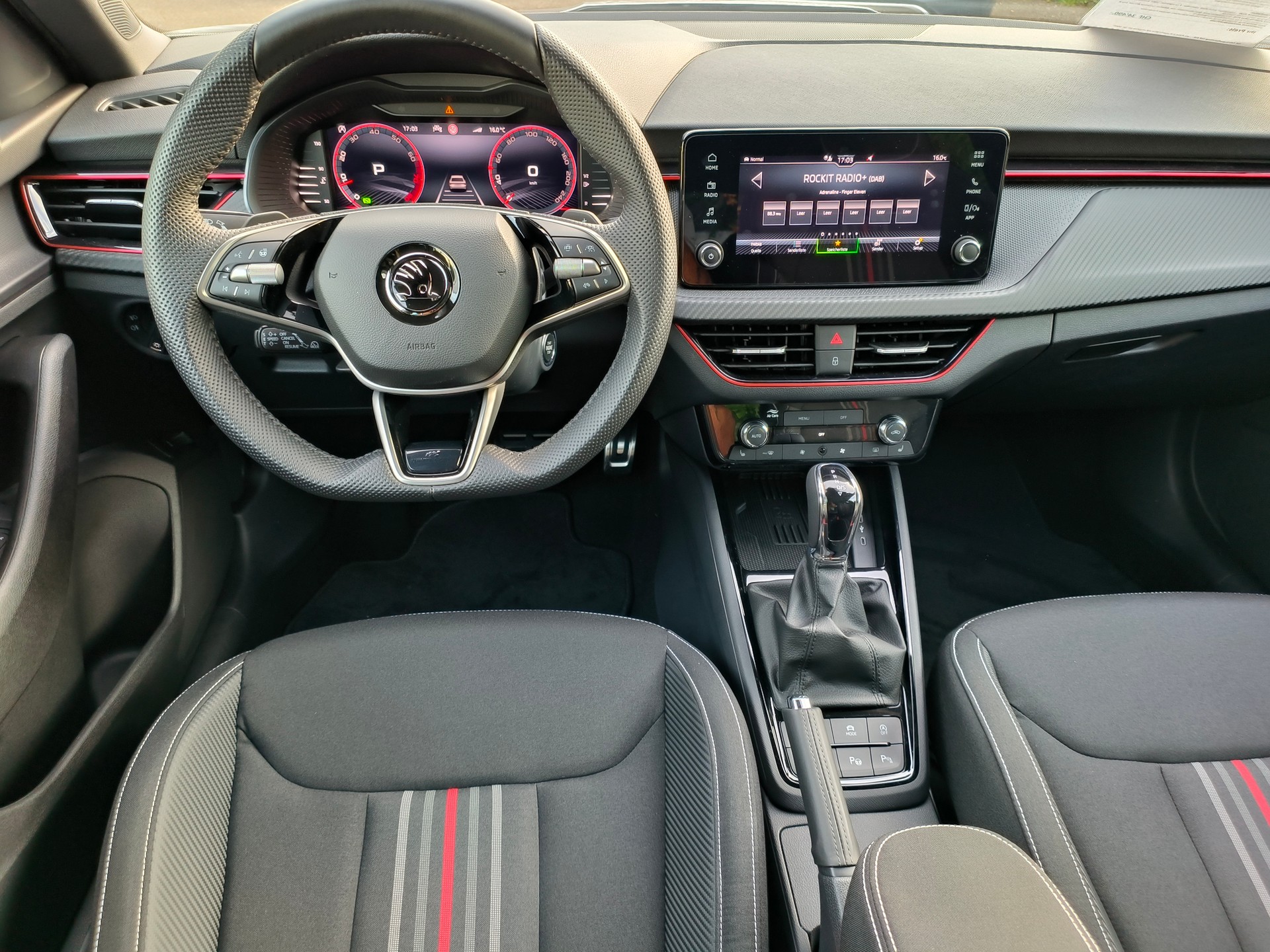 SKODA Kamiq 1.5 TSI Monte Carlo DSG-image-8