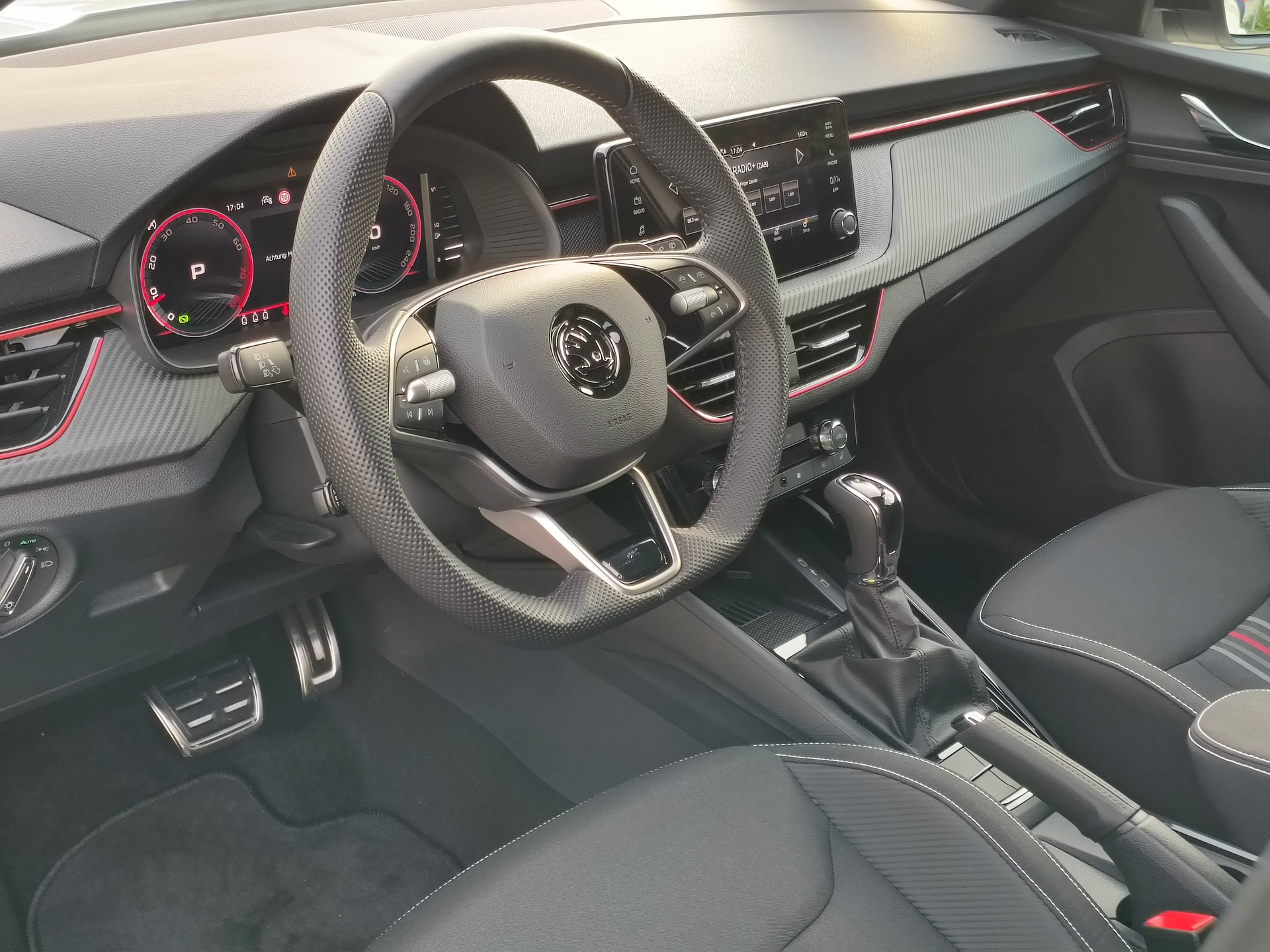 SKODA Kamiq 1.5 TSI Monte Carlo DSG-image-10