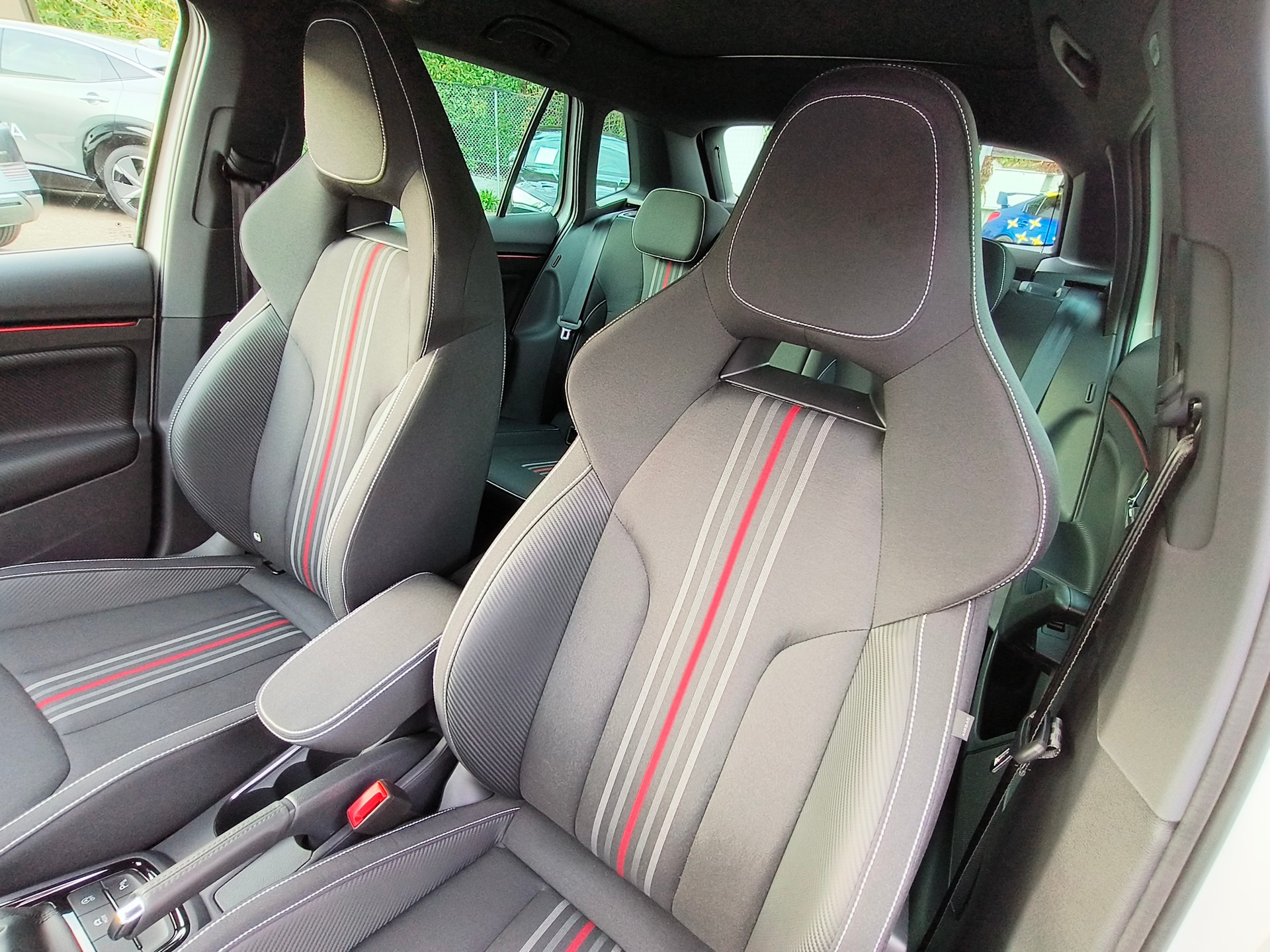 SKODA Kamiq 1.5 TSI Monte Carlo DSG-image-7