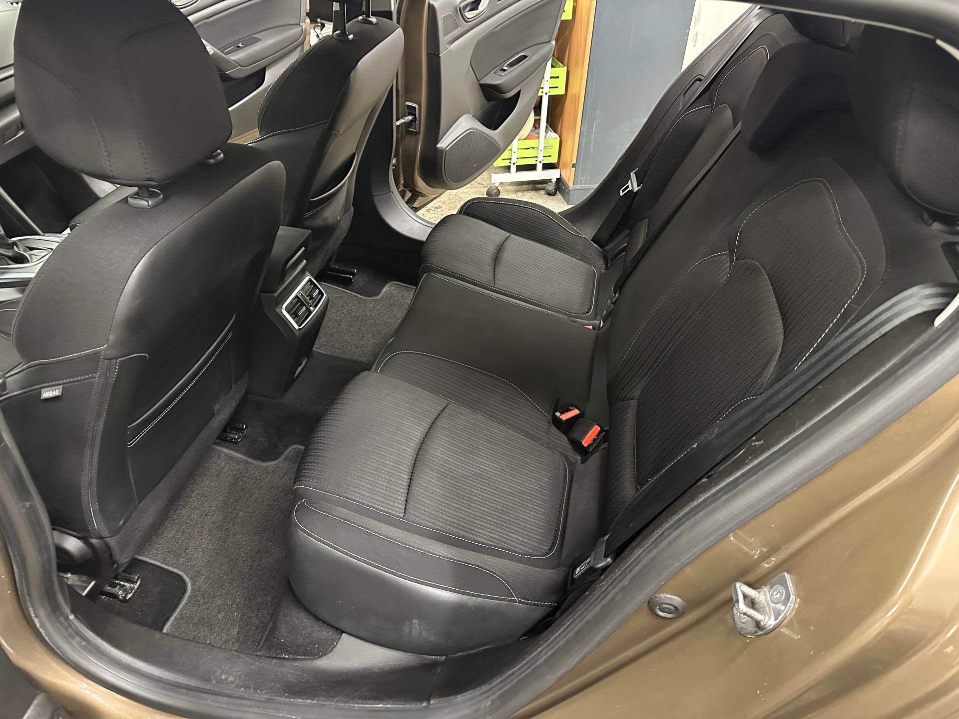 RENAULT Mégane Grandtour 1.2 16V Turbo Bose EDC-image-15