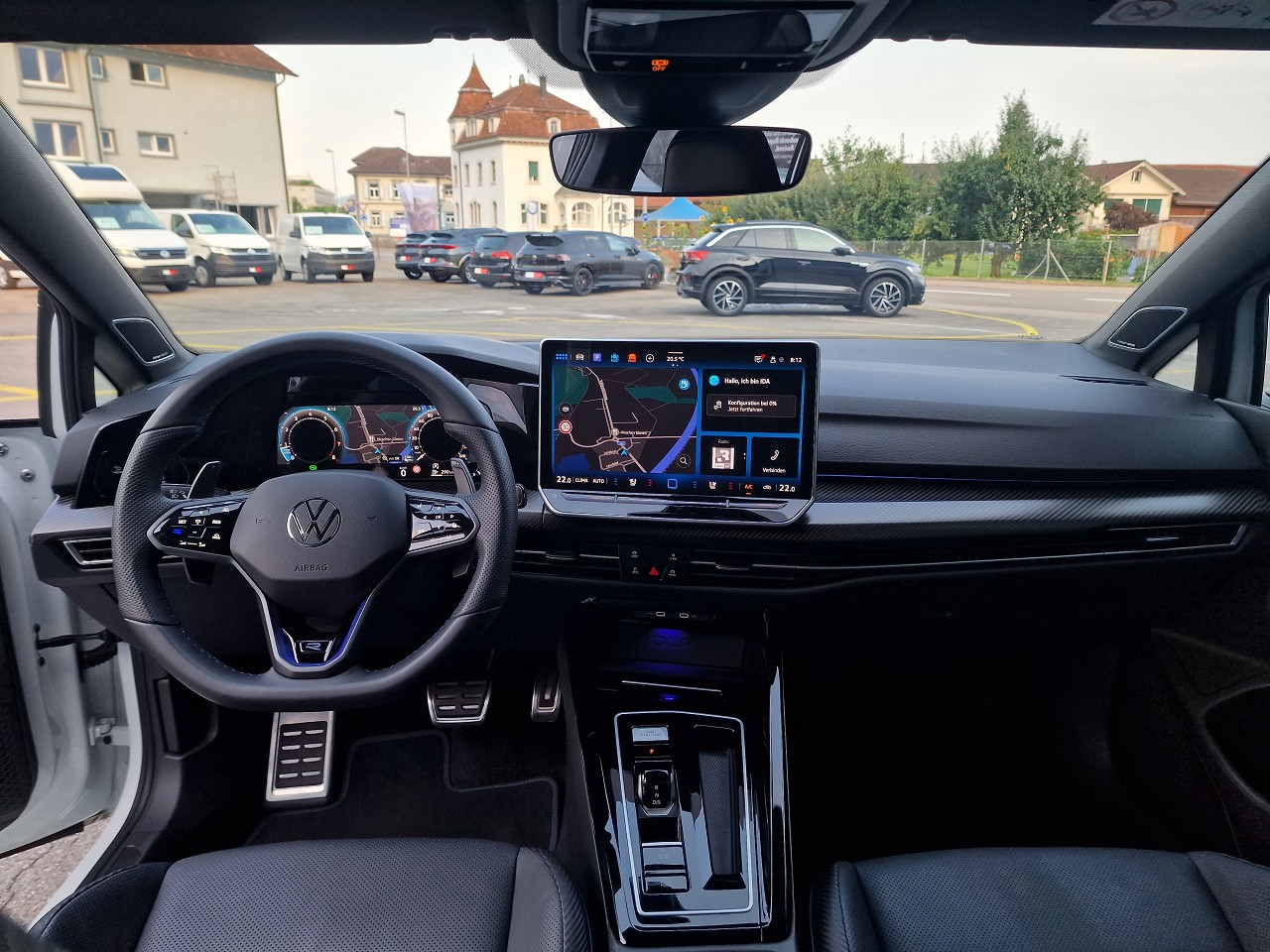 VW Golf Variant 2.0 TSI R DSG 4 Motion-image-12