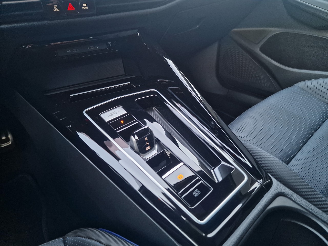 VW Golf Variant 2.0 TSI R DSG 4 Motion-image-26