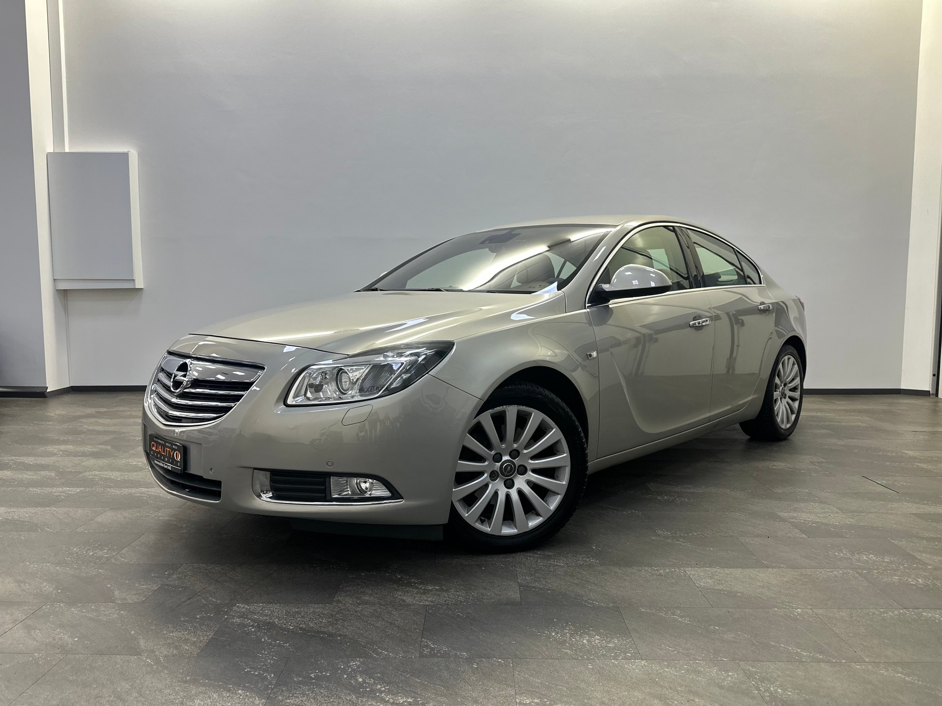 OPEL Insignia 2.0 Turbo Sport 4WD Automatic-showroom-element-1