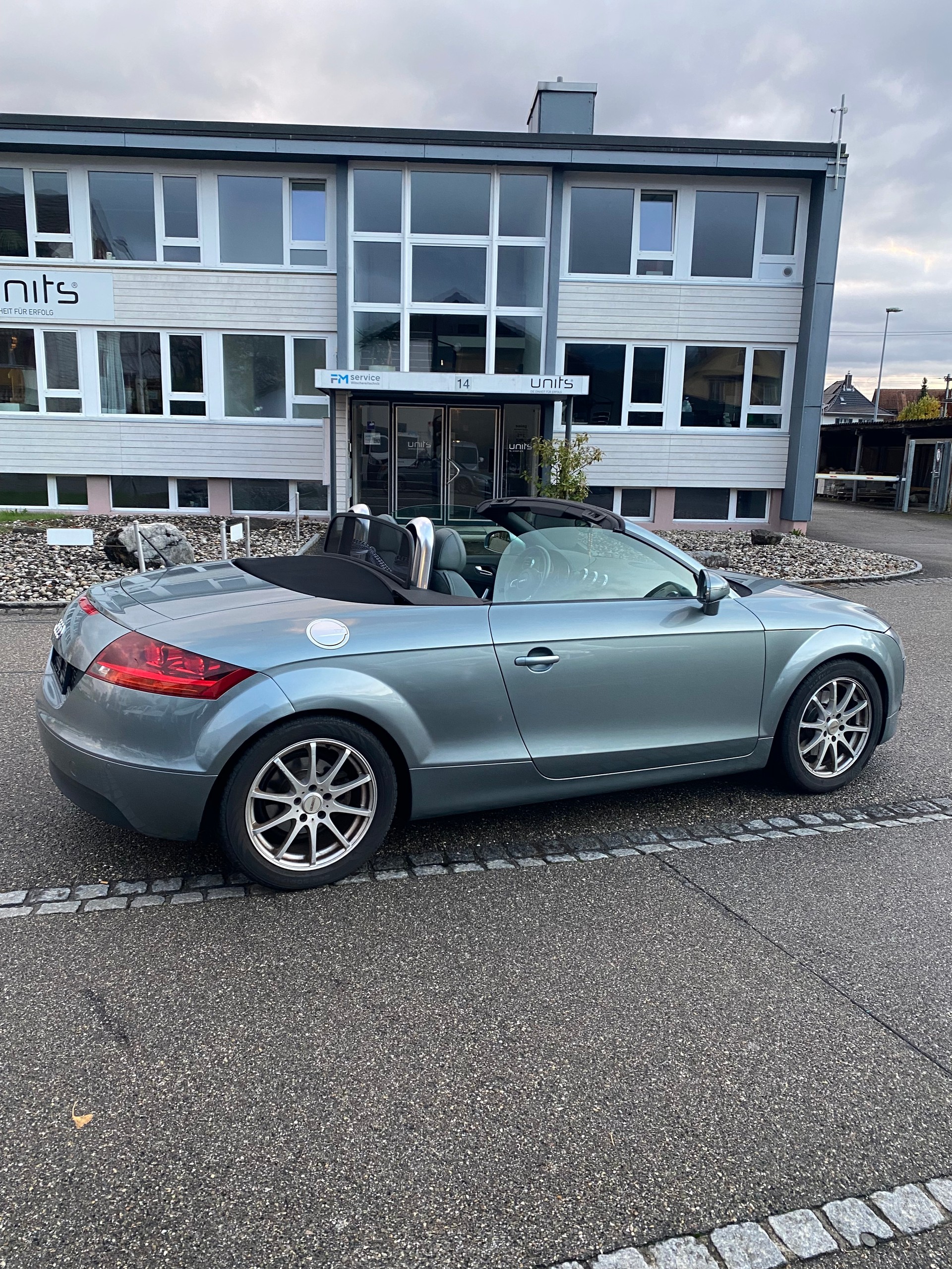 AUDI TT Roadster 2.0 TFSI-image-13
