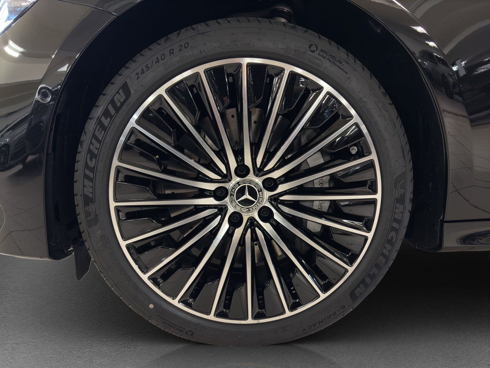 MERCEDES-BENZ E 300 e 4M Berline EQ Hybrid Technology-image-15