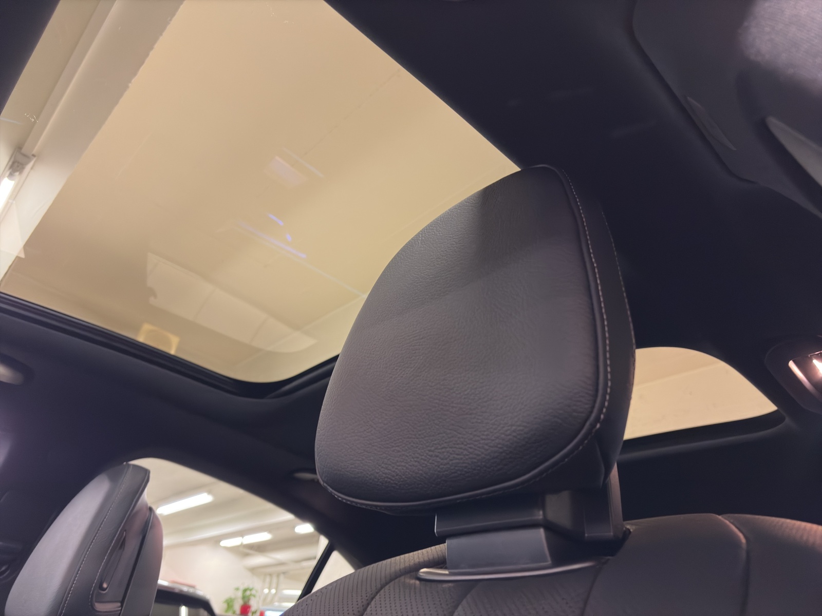 MERCEDES-BENZ E 300 e 4M Berline EQ Hybrid Technology-image-11