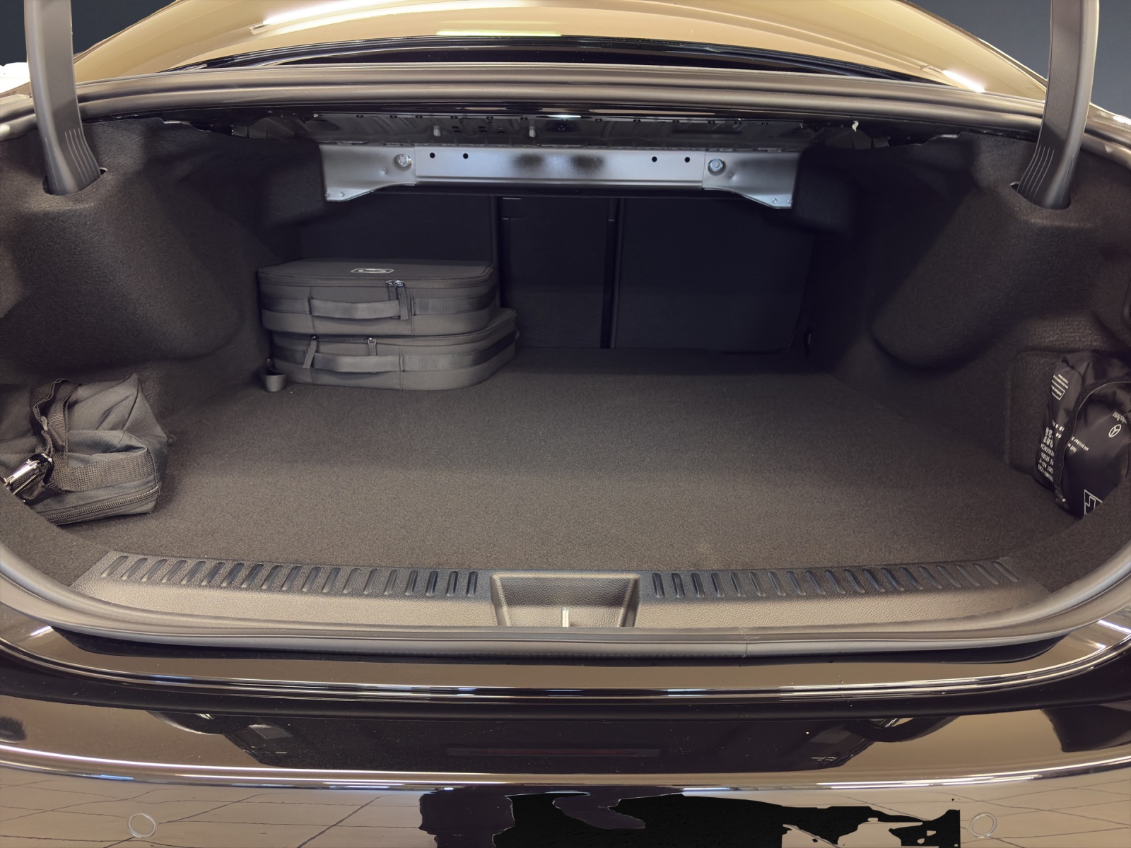 MERCEDES-BENZ E 300 e 4M Berline EQ Hybrid Technology-image-13