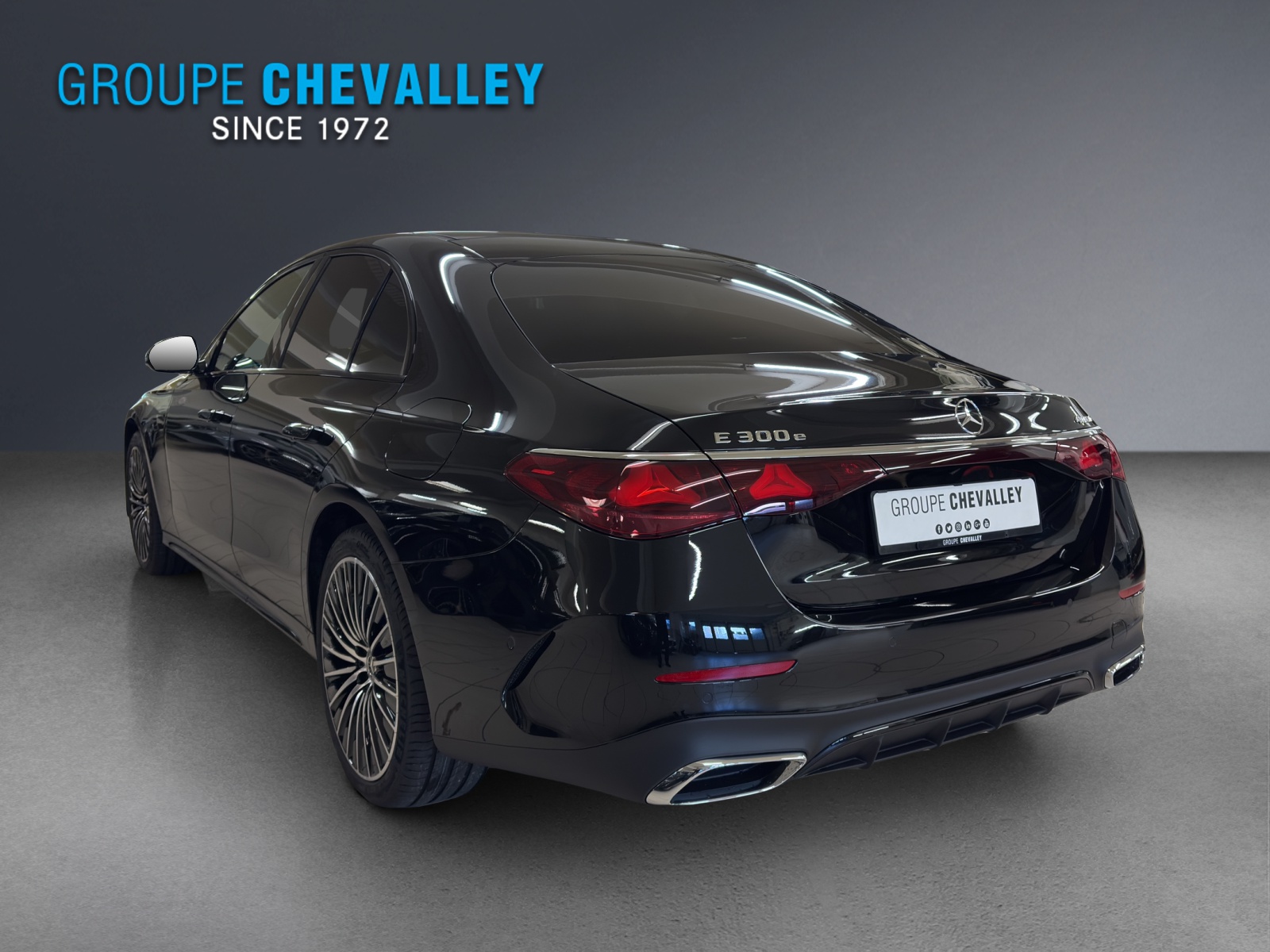 MERCEDES-BENZ E 300 e 4M Berline EQ Hybrid Technology-showroom-element-2