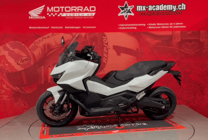 HONDA FORZA 750*Modell 2026**Neufahrzeug**Pearl Glare White**
