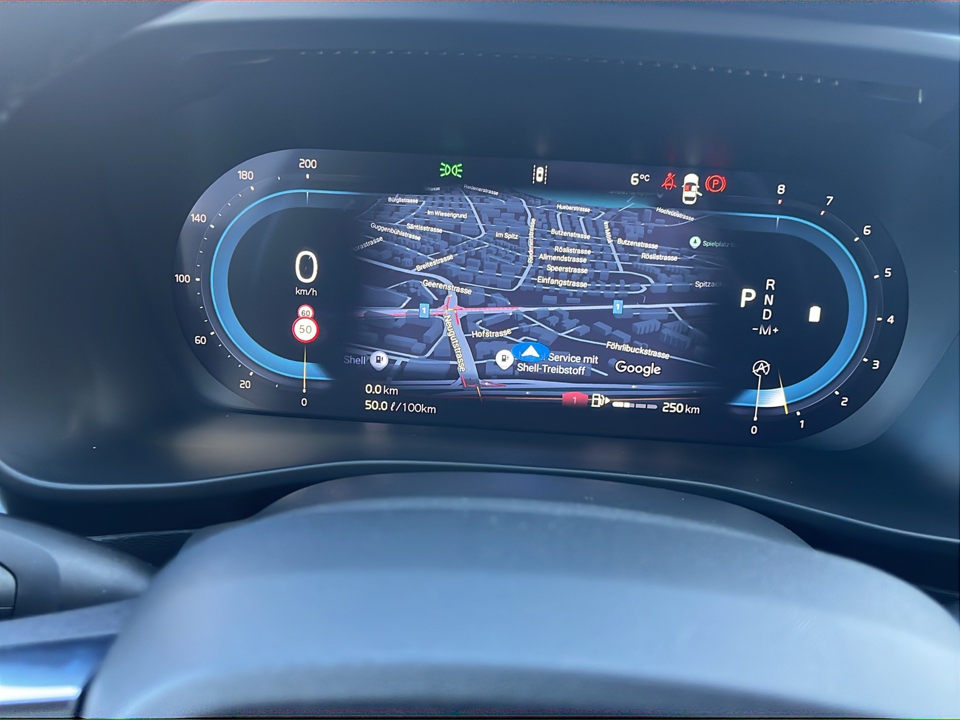 VOLVO XC40 2.0 B4 MH Plus Dark-image-13