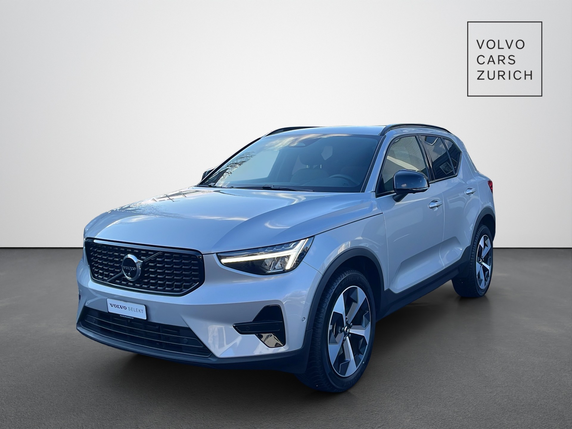 VOLVO XC40 2.0 B4 MH Plus Dark