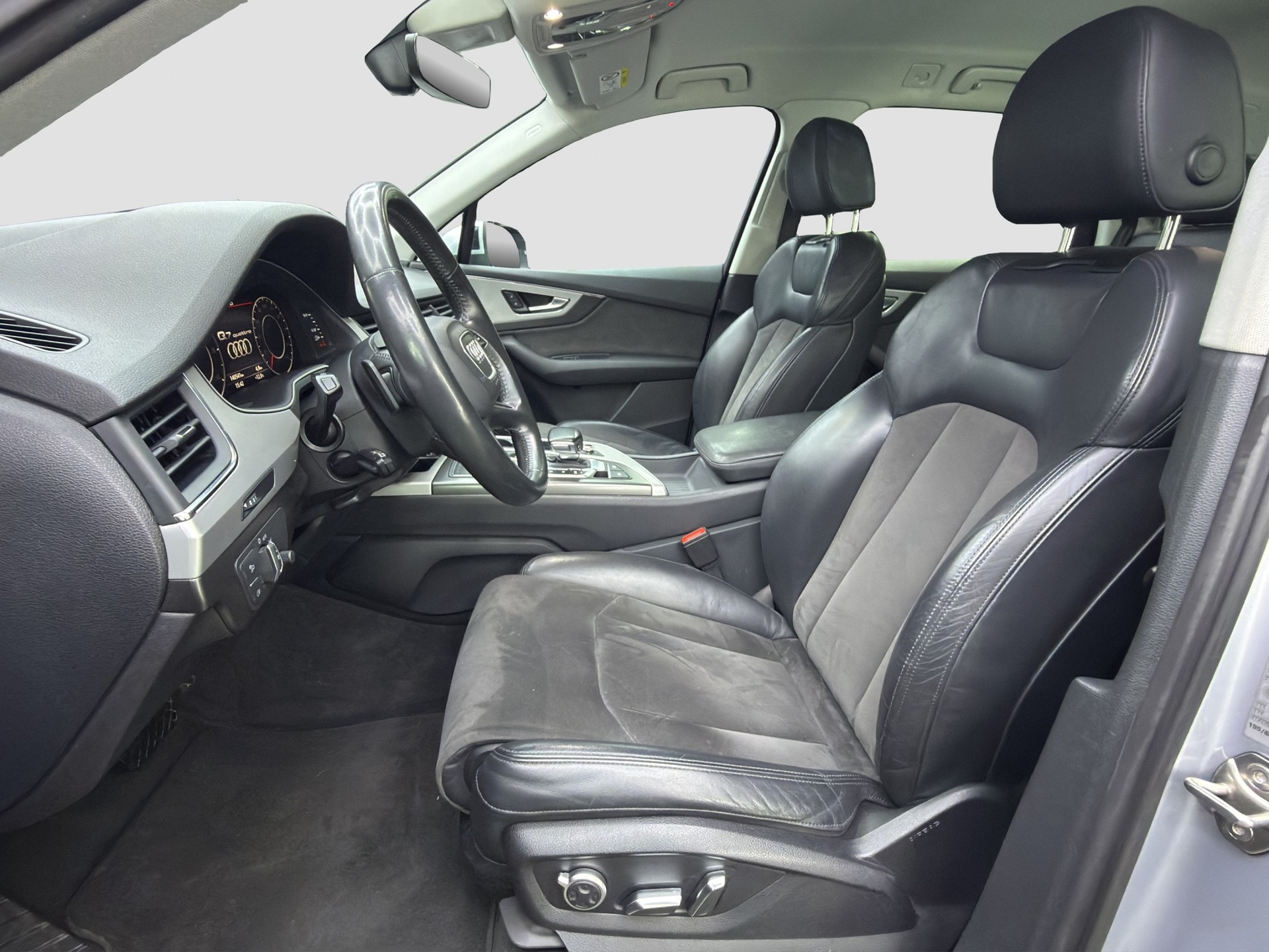 AUDI Q7 50 TDI quattro tiptronic-image-6