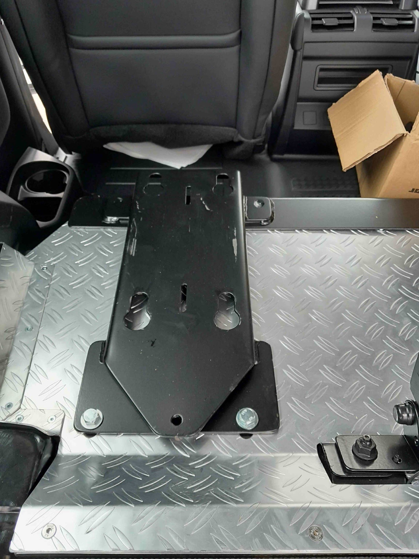 LAND ROVER Defender 90 3.0 D I6 250 S-image-7