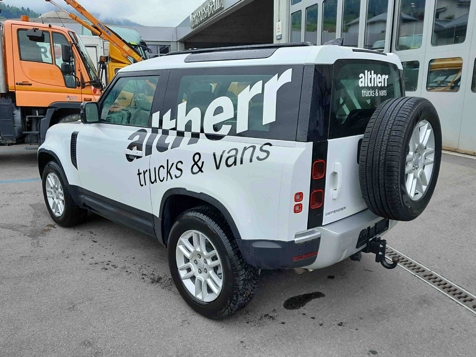 LAND ROVER Defender 90 3.0 D I6 250 S-showroom-element-1