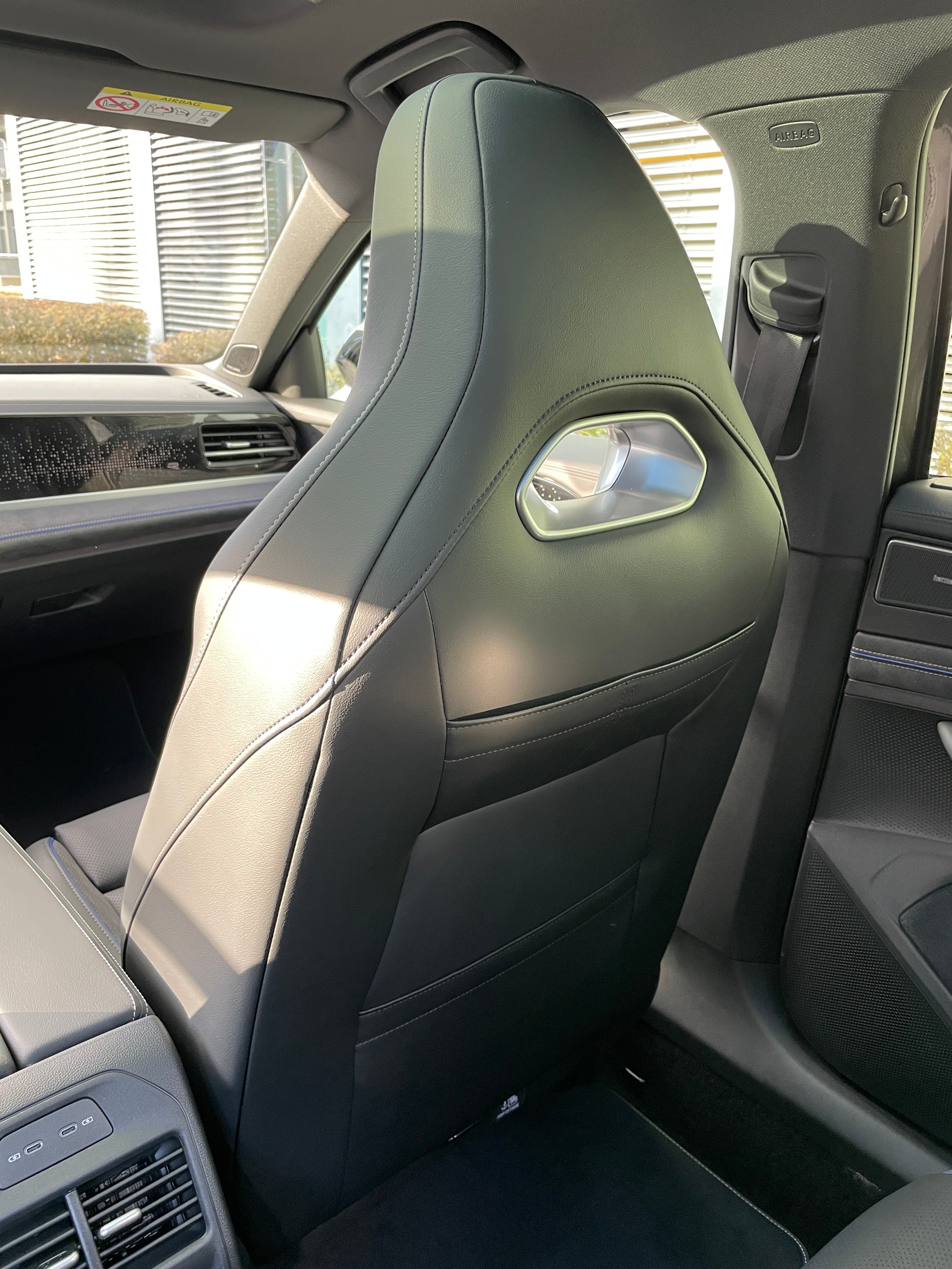 VW Passat Variant 1.5eTSI R-Line DSG-image-18