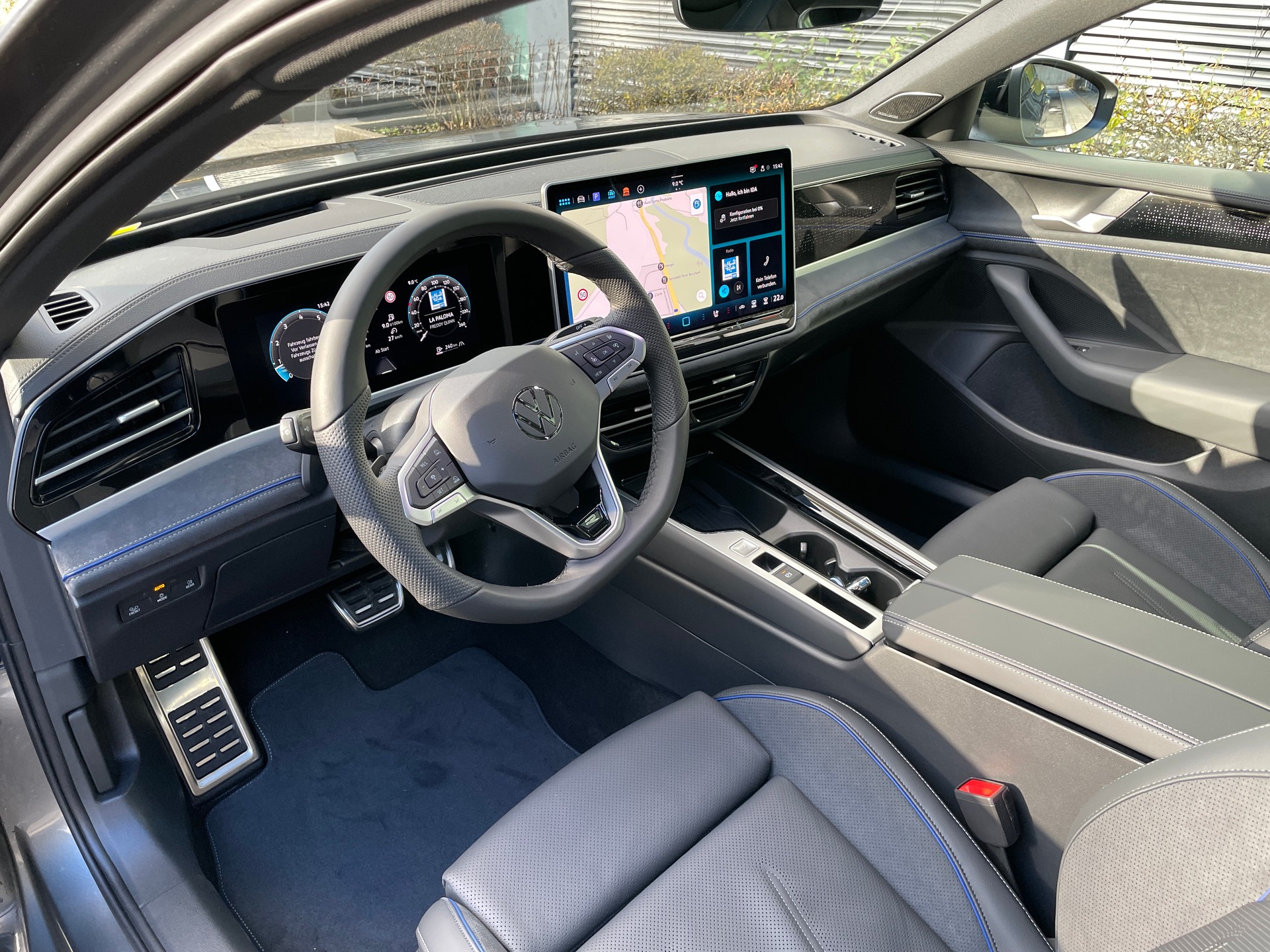 VW Passat Variant 1.5eTSI R-Line DSG-image-8