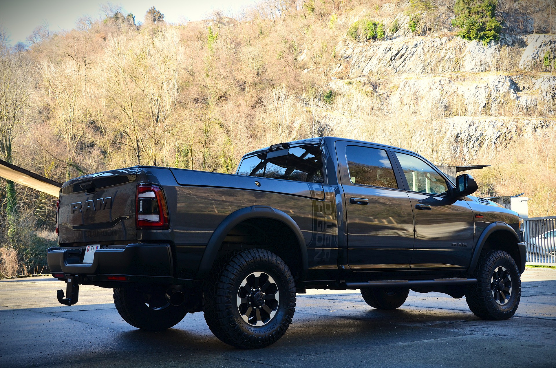 DODGE 2500 POWER WAGON-image-9