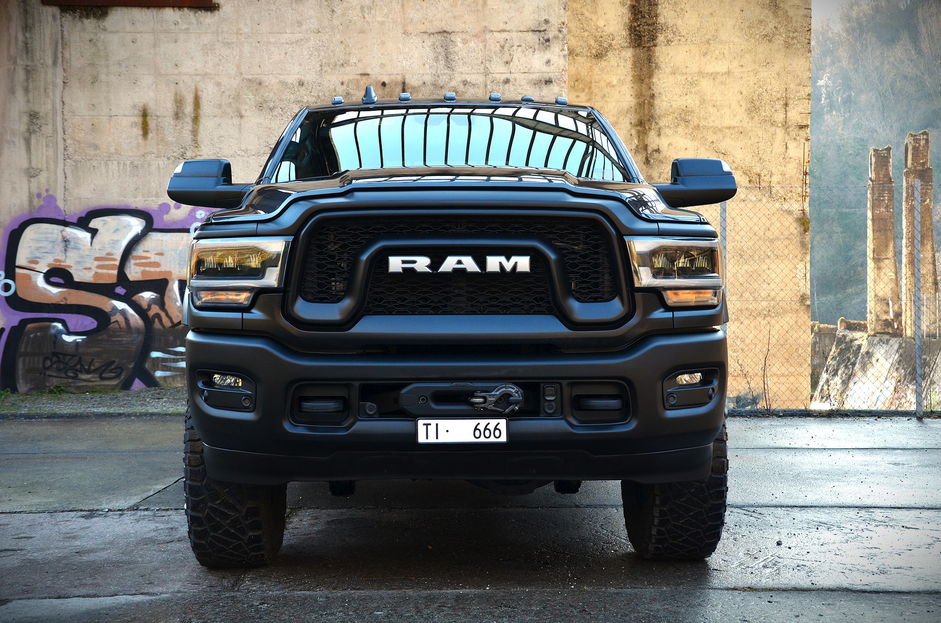 DODGE 2500 POWER WAGON