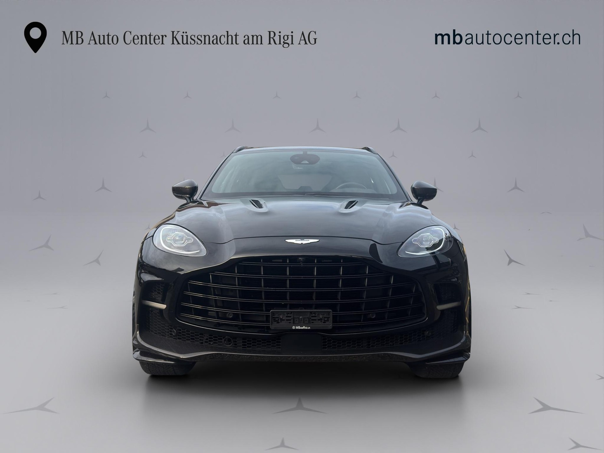 ASTON MARTIN DBX 707 4.0 V8 Bi-Turbo-showroom-element-1