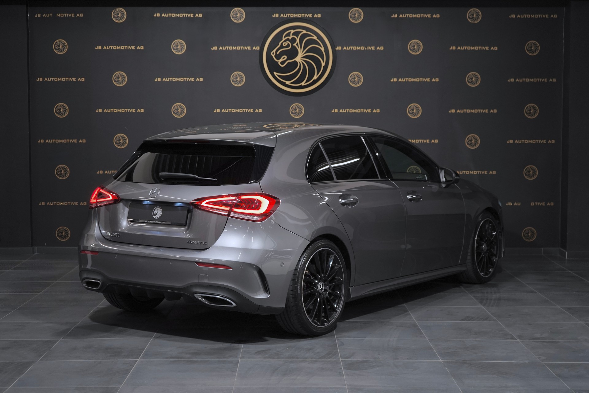 MERCEDES-BENZ A 250 4Matic AMG Line 4Matic 7G-DCT-image-1