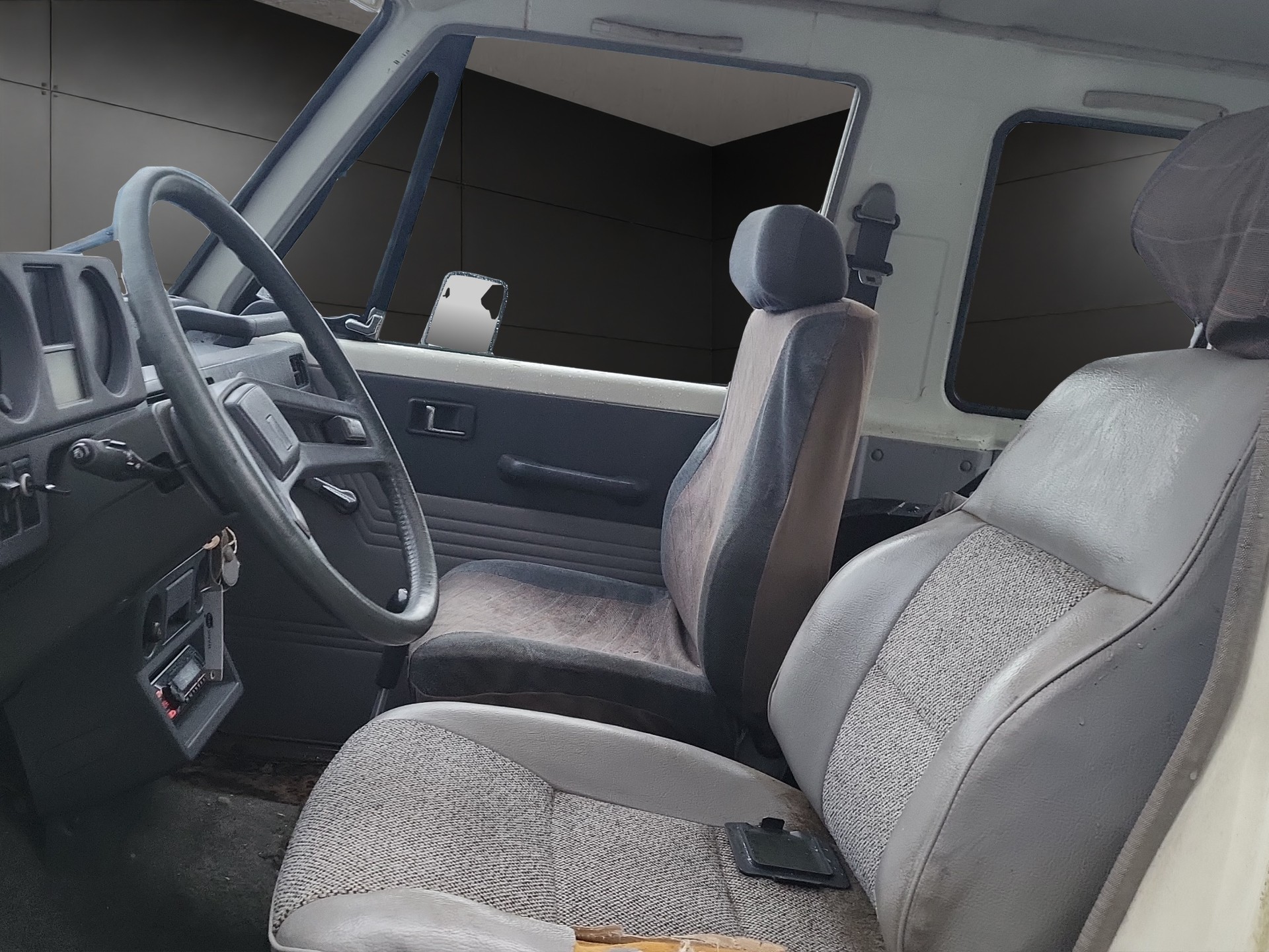 MITSUBISHI Pajero 2.6 Metal Top-image-7