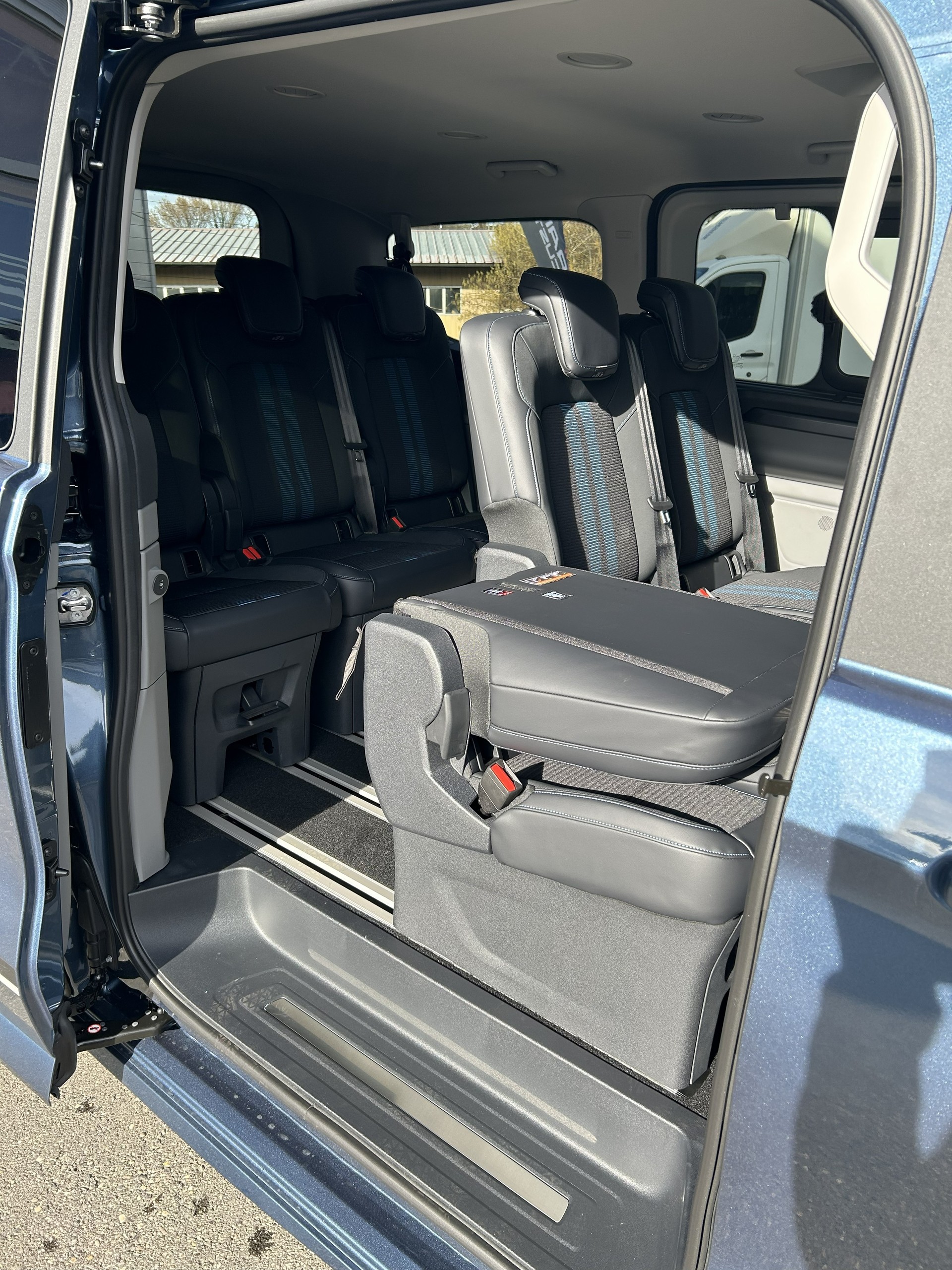 FORD Tourneo Bus 320 L1H1 Sport Automat-image-5