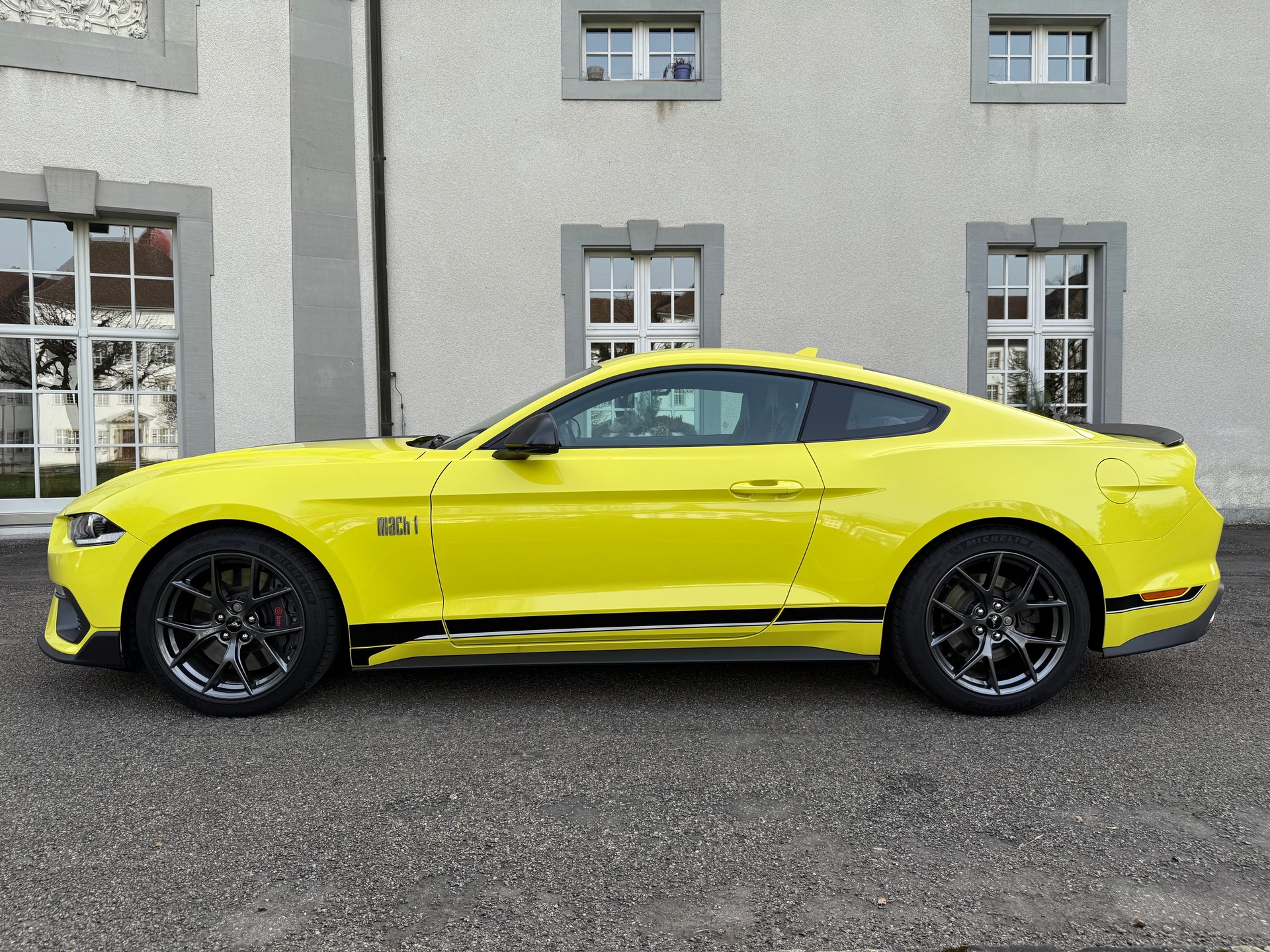 FORD Mustang Fastback 5.0 V8 Mach 1 Handschaltung-showroom-element-2