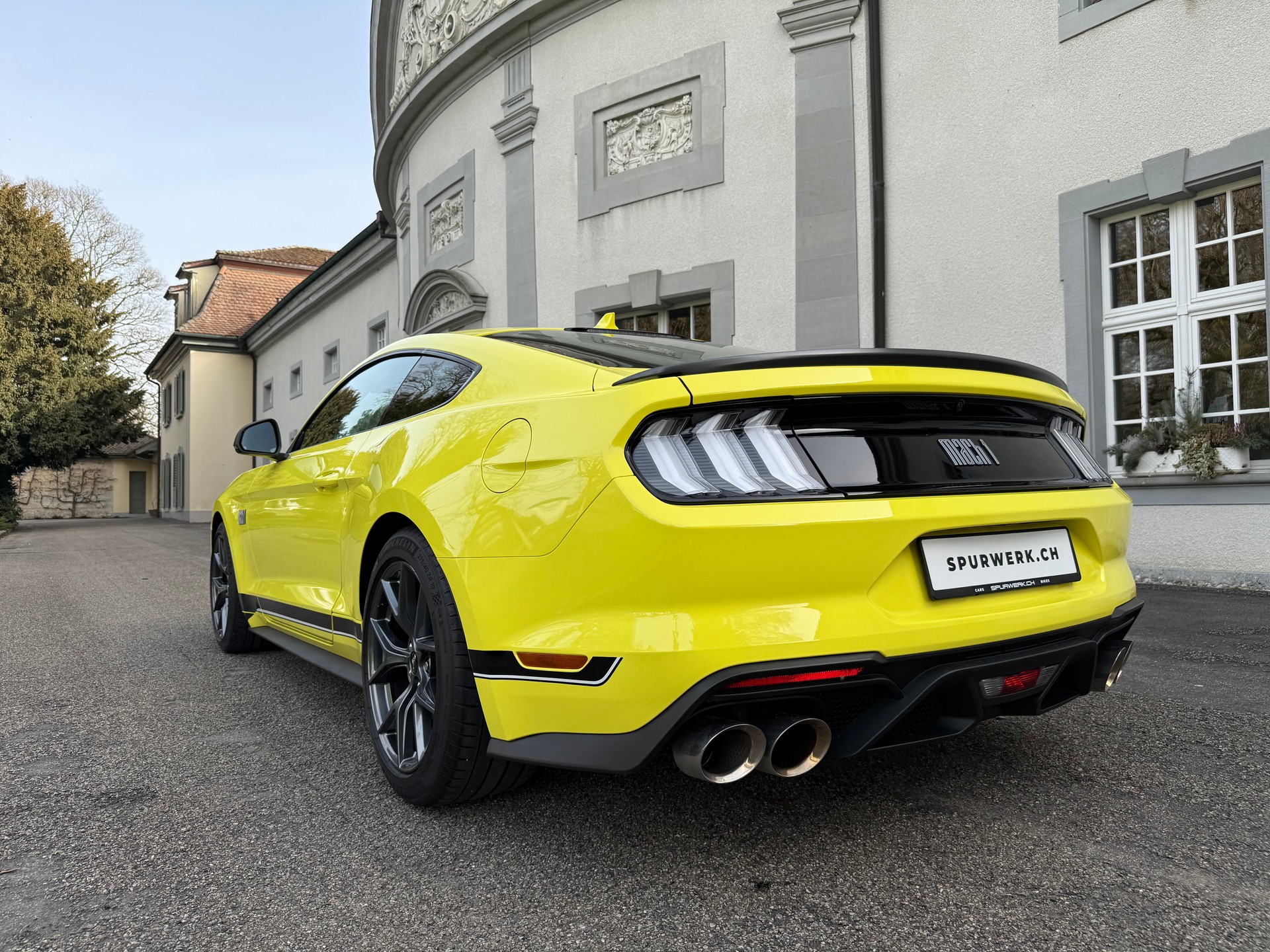FORD Mustang Fastback 5.0 V8 Mach 1 Handschaltung-showroom-element-3