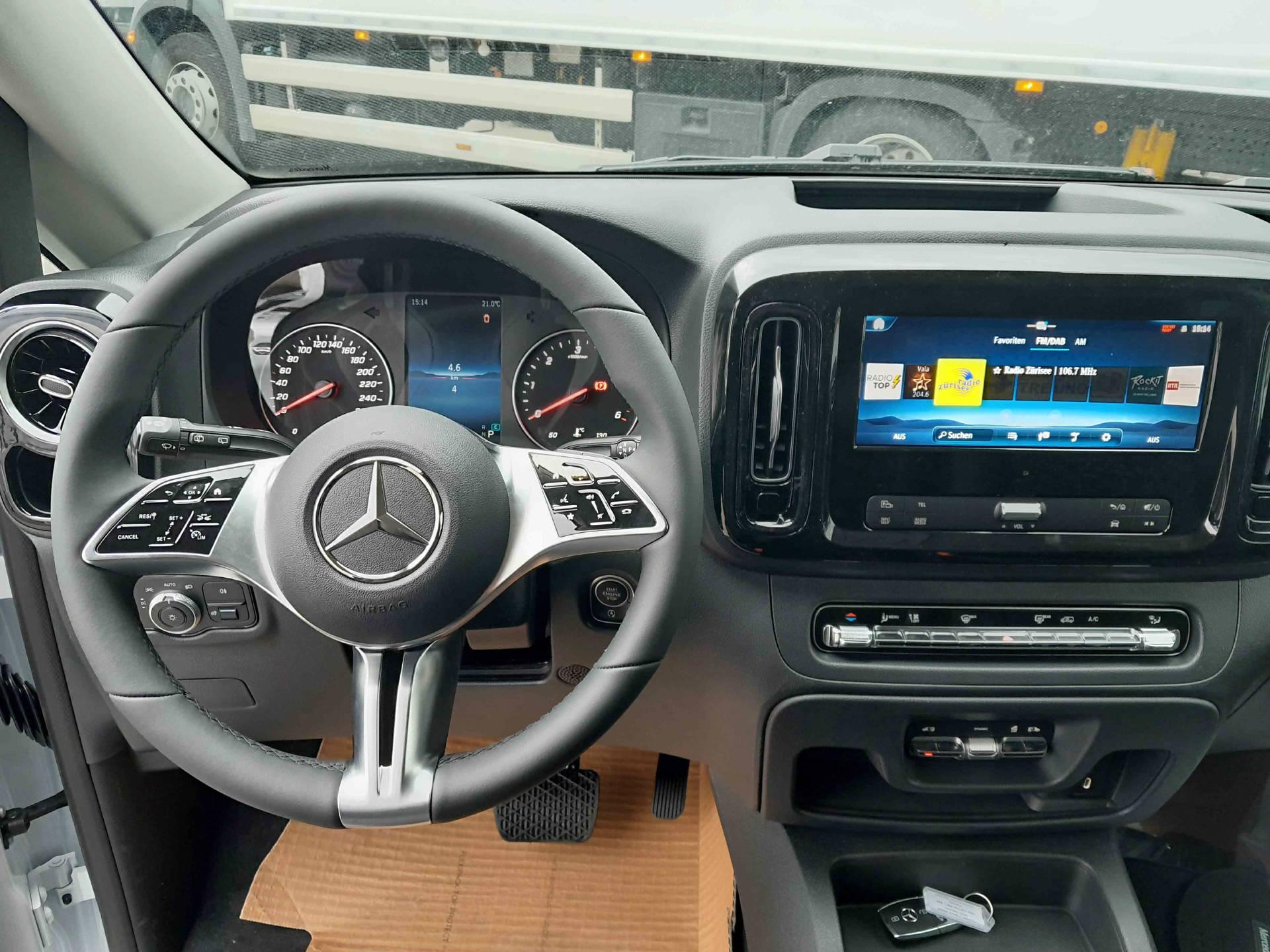 MERCEDES-BENZ Vito 116 CDI Kombi L 4x4 Family-image-8