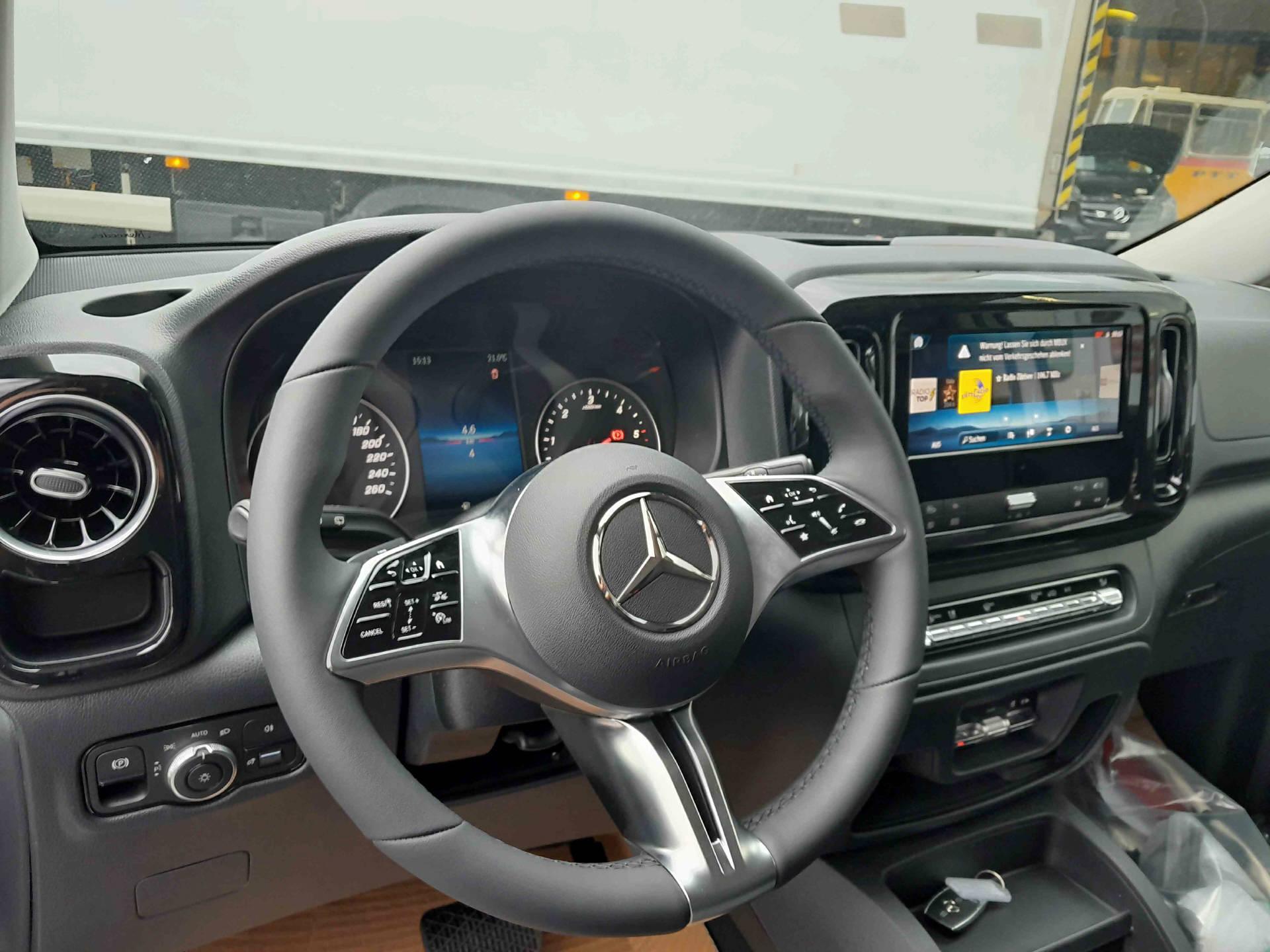 MERCEDES-BENZ Vito 116 CDI Kombi L 4x4 Family-image-9