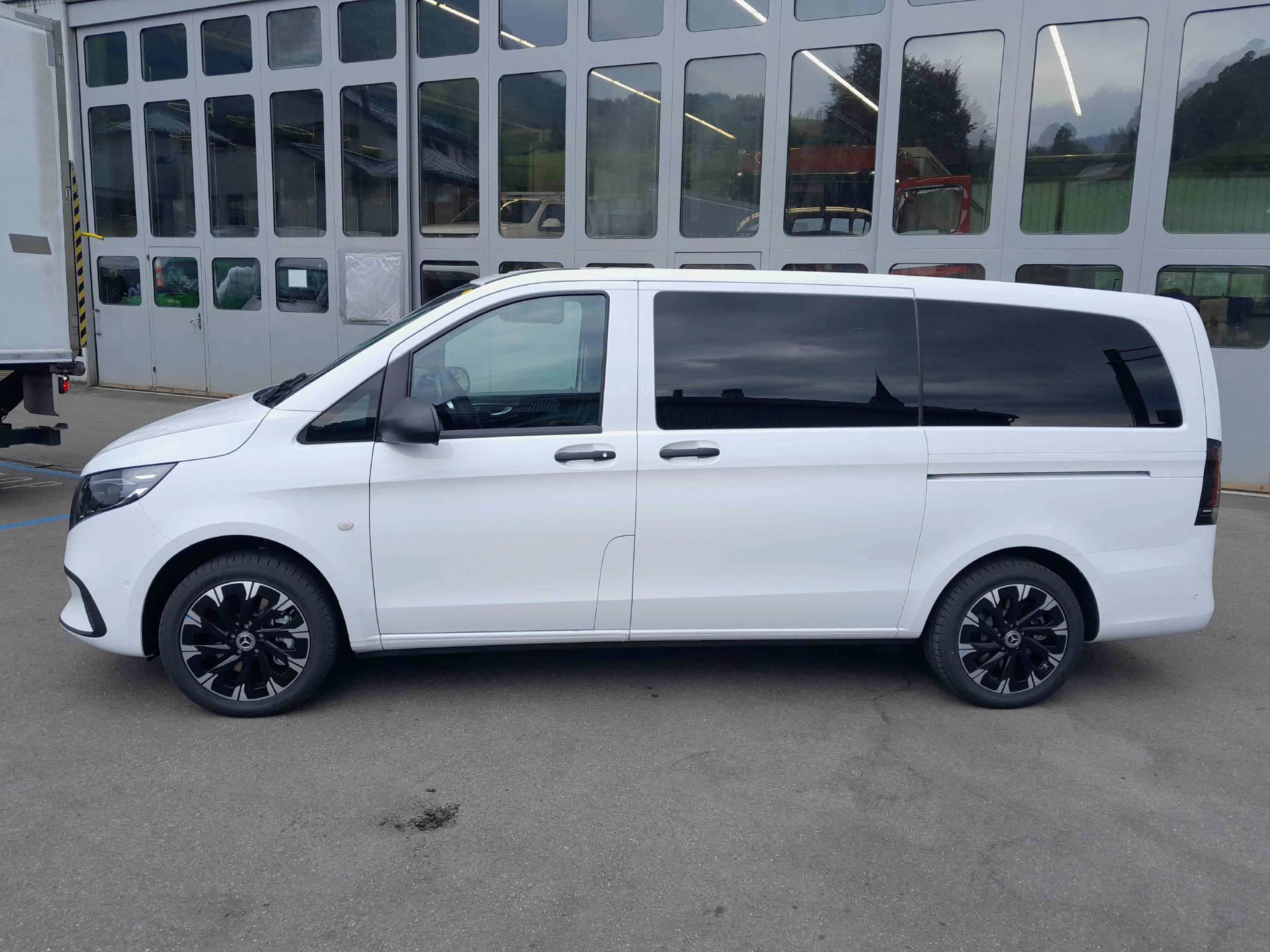 MERCEDES-BENZ Vito 116 CDI Kombi L 4x4 Family-showroom-element-2