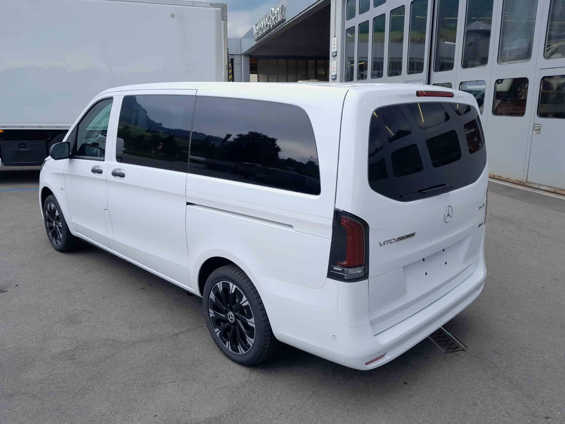 MERCEDES-BENZ Vito 116 CDI Kombi L 4x4 Family-image-6