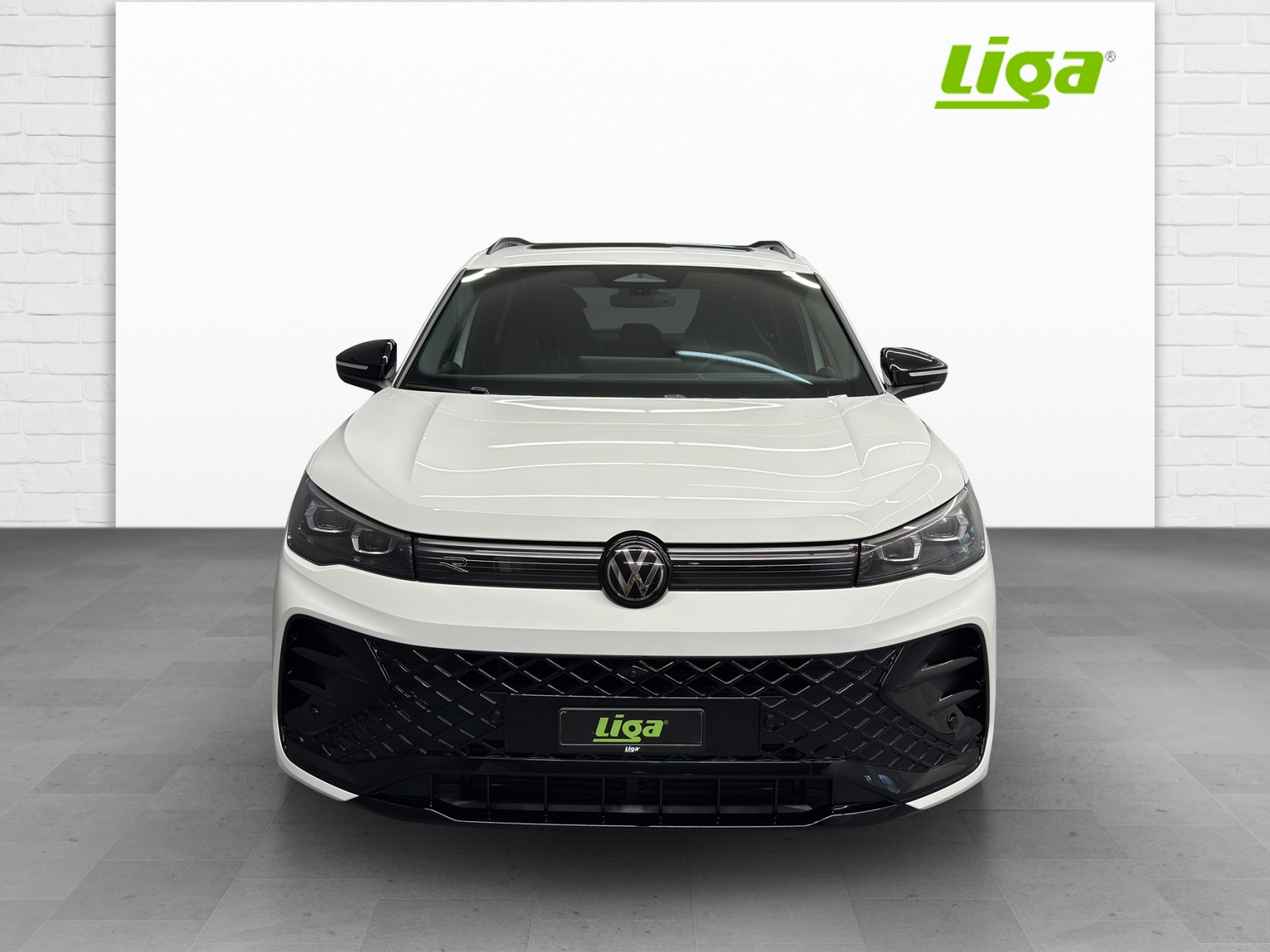 VW Tiguan 2.0 TSI R-Line Plus DSG 4motion-showroom-element-2