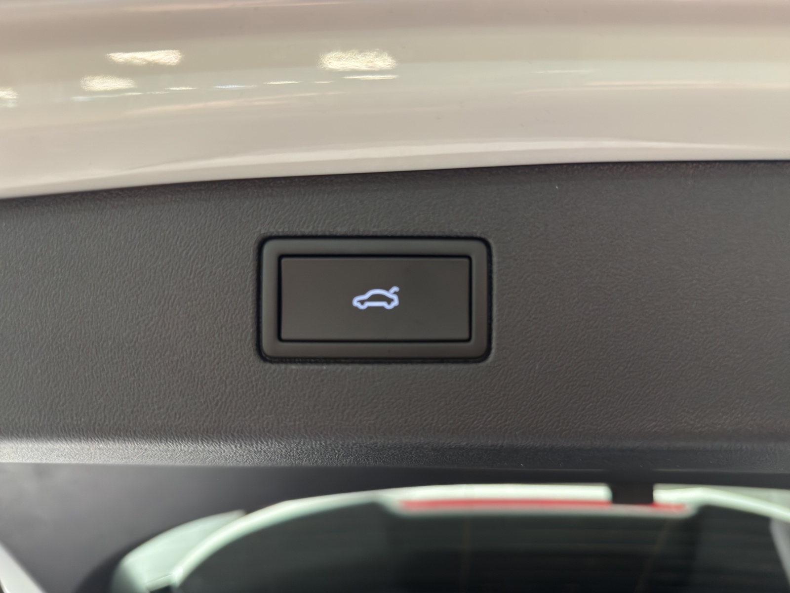 VW Tiguan 2.0 TSI R-Line Plus DSG 4motion-image-11