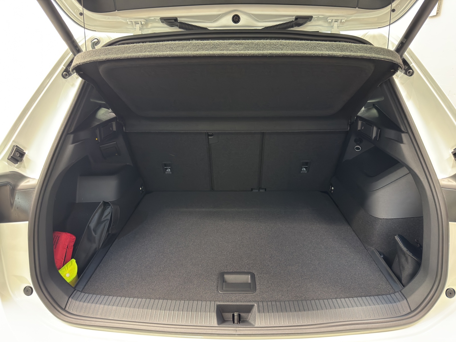 VW Tiguan 2.0 TSI R-Line Plus DSG 4motion-image-10