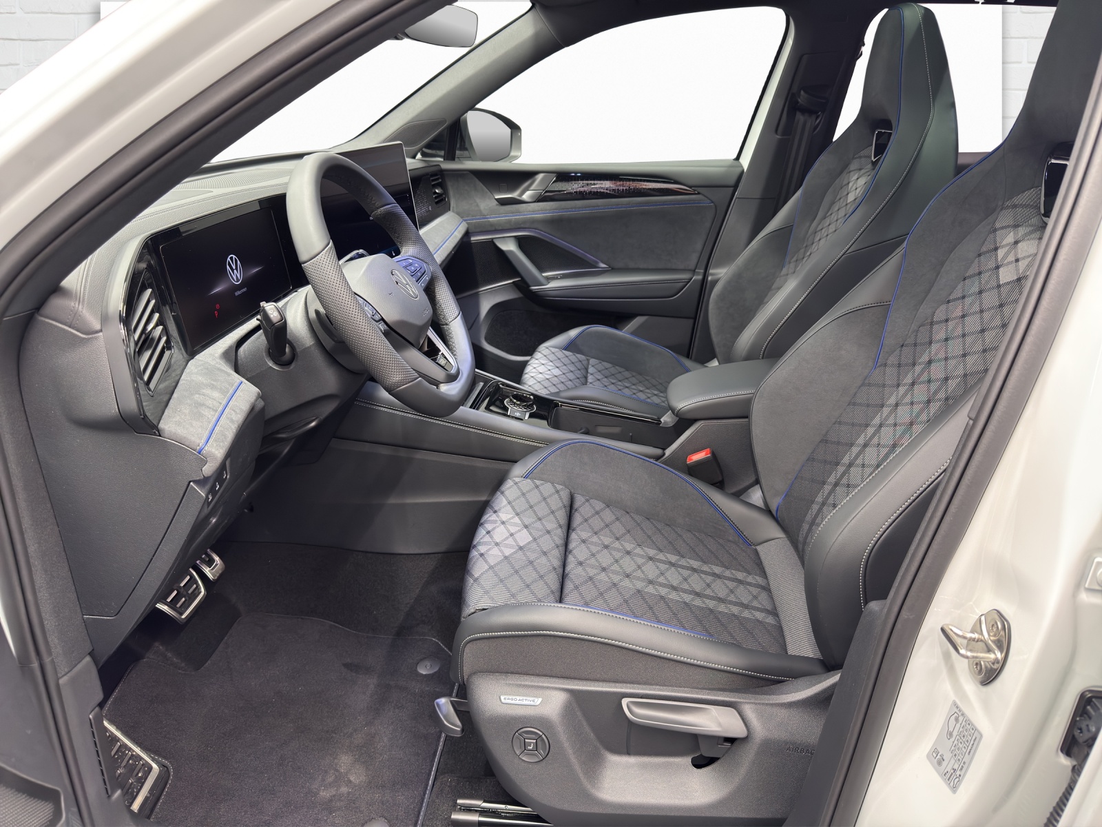 VW Tiguan 2.0 TSI R-Line Plus DSG 4motion-image-6