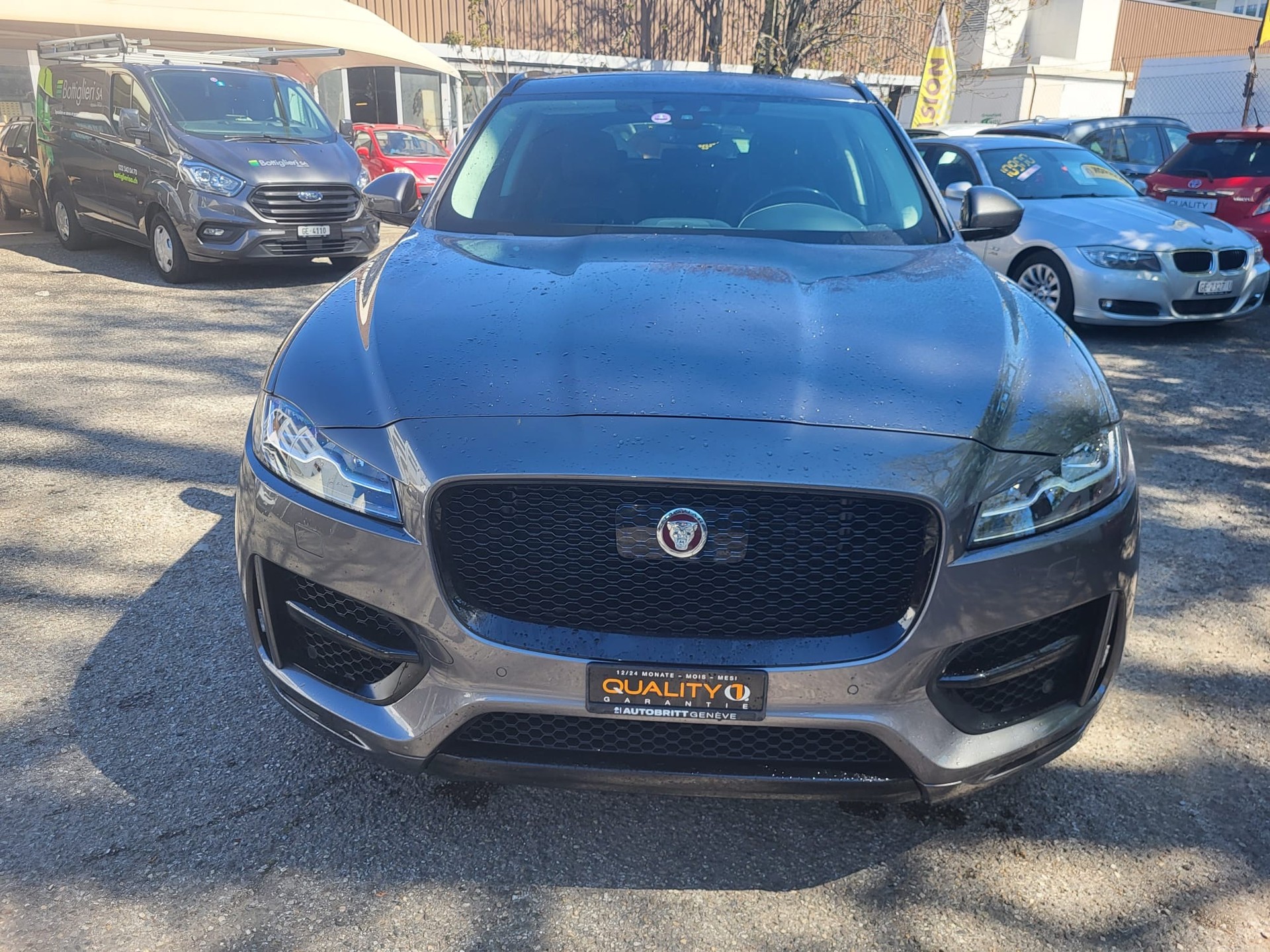 JAGUAR F-Pace 25t 2.0 R-Sport AWD Automatik-image-1