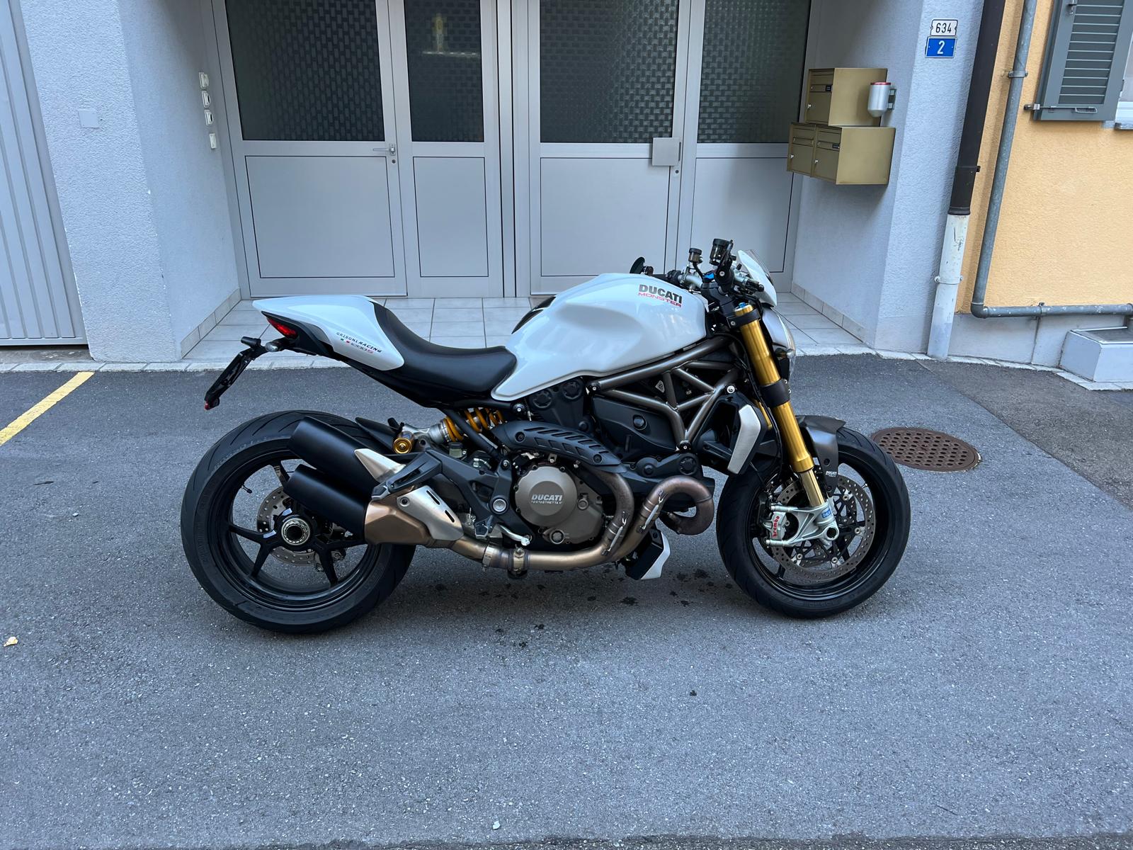 DUCATI Monster 1200 S ABS-image-1