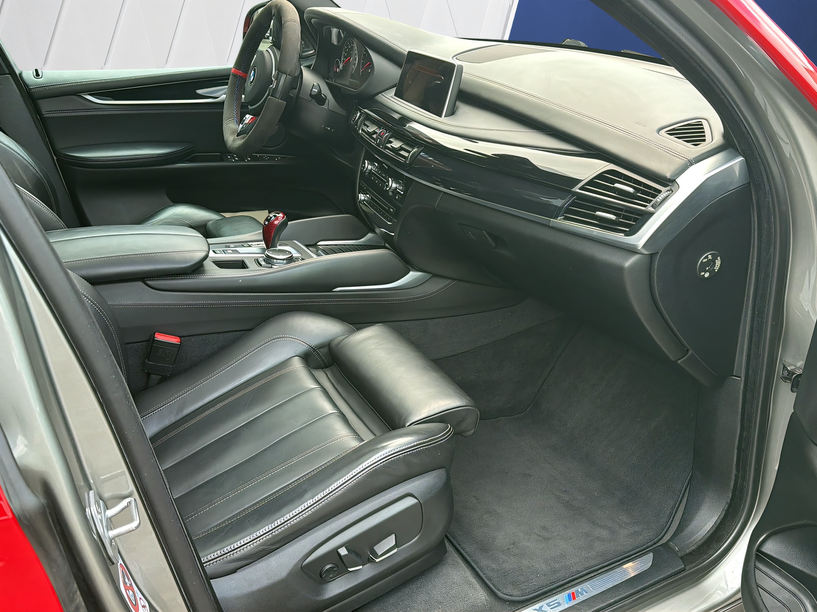 BMW X5M Steptronic-image-10