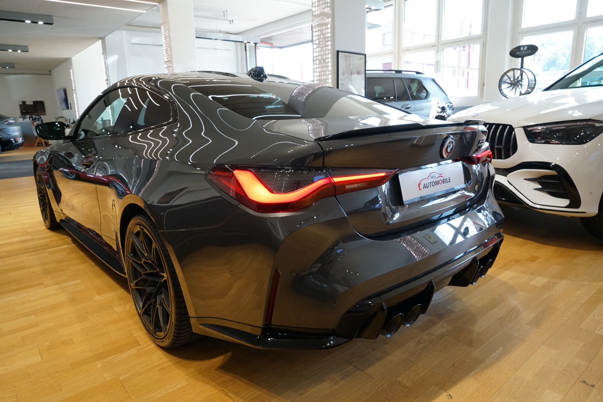 BMW M4 Coupé Competition M xDrive Edition 50 Jahre BMW M-showroom-element-3