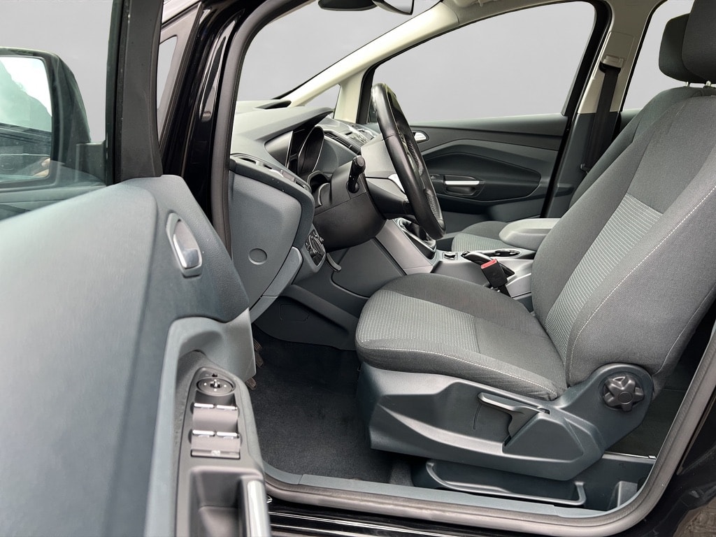 FORD C-Max 1.0 SCTi Titanium-image-8