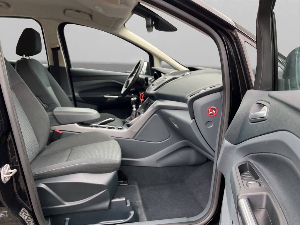 FORD C-Max 1.0 SCTi Titanium-image-9