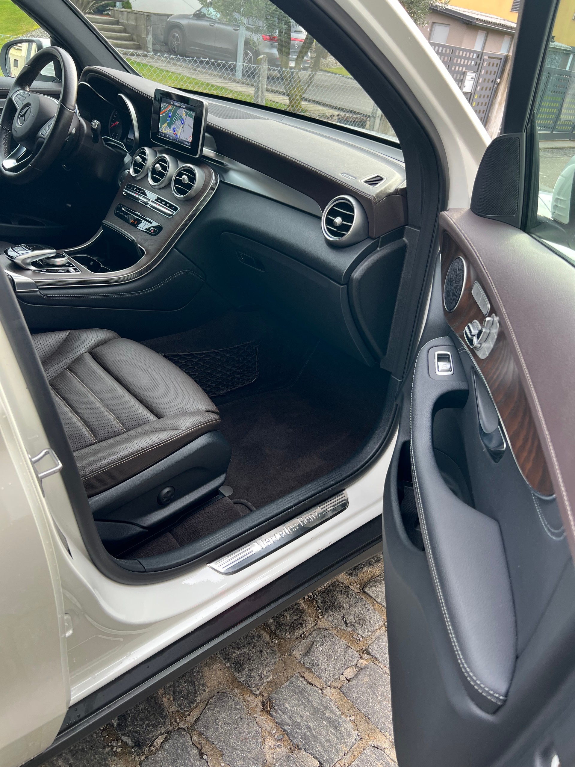 MERCEDES-BENZ GLC Coupé 250 Exclusive 4Matic 9G-Tronic-image-10