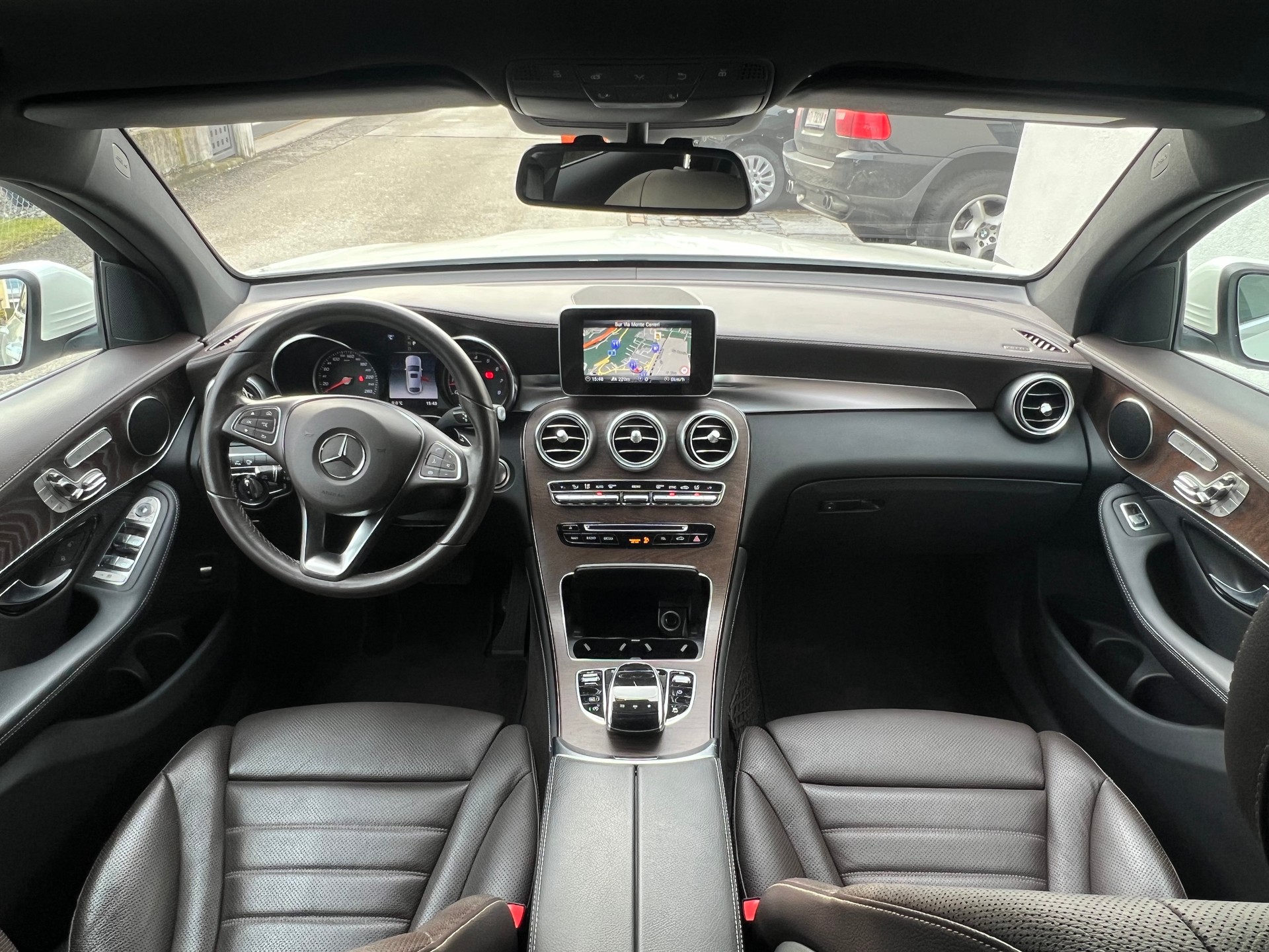 MERCEDES-BENZ GLC Coupé 250 Exclusive 4Matic 9G-Tronic-image-8