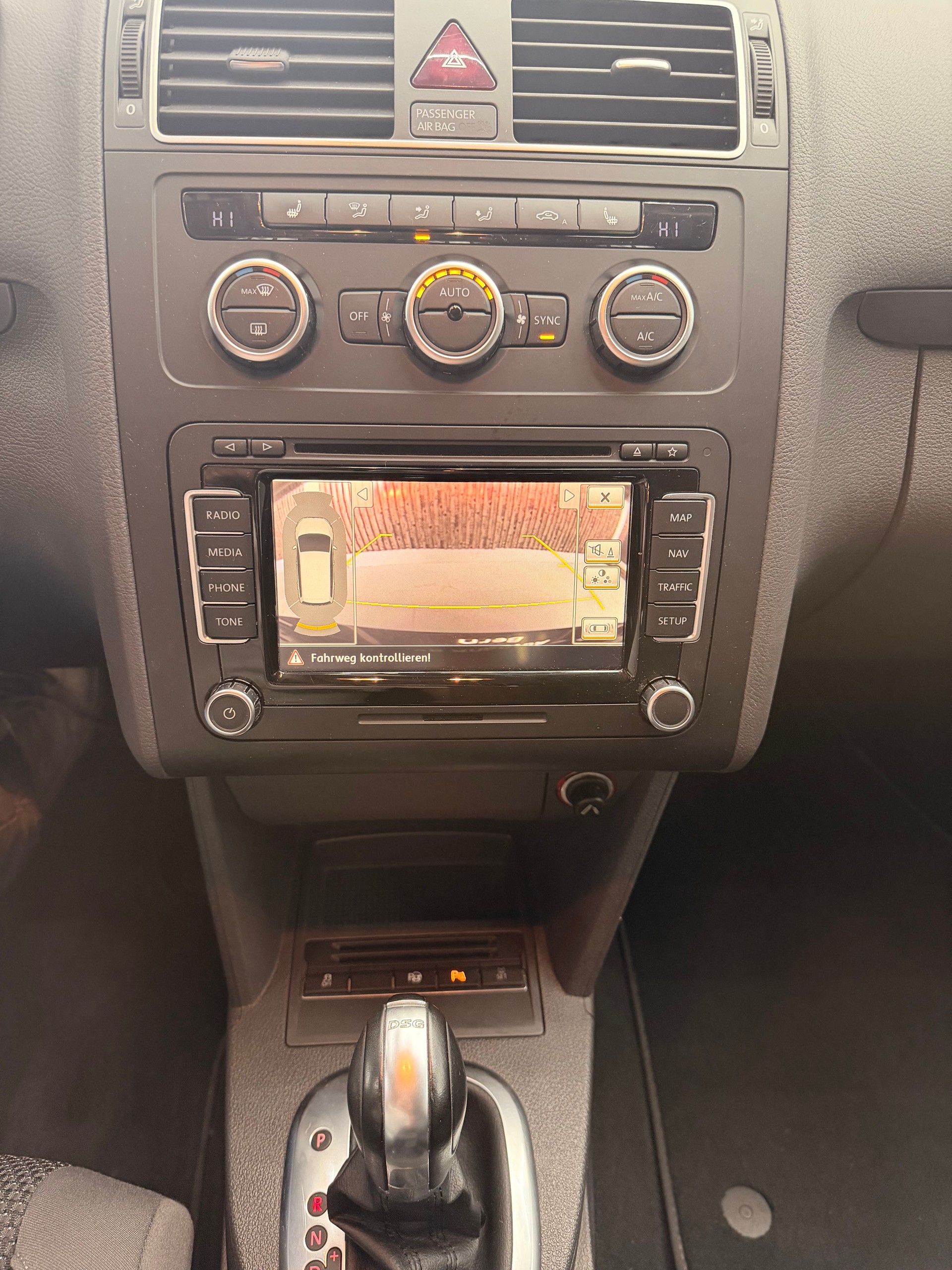 VW Touran 1.4 TSI Team DSG-image-6
