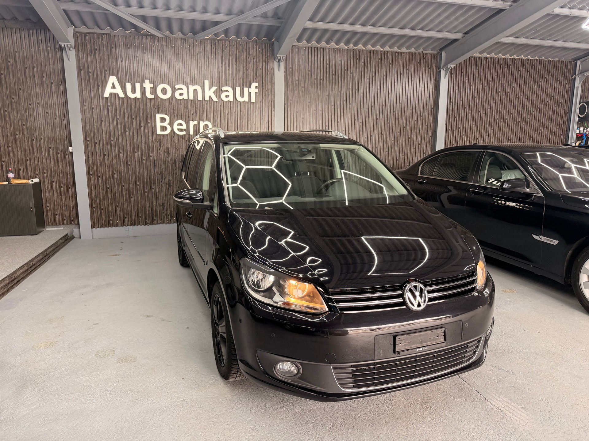 VW Touran 1.4 TSI Team DSG-showroom-element-1
