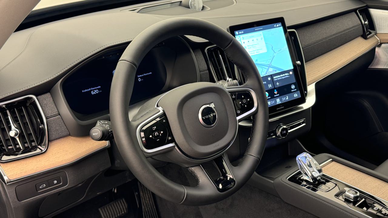 VOLVO XC90 T8 eAWD PluginHybrid Plus Bright Geartronic-image-6